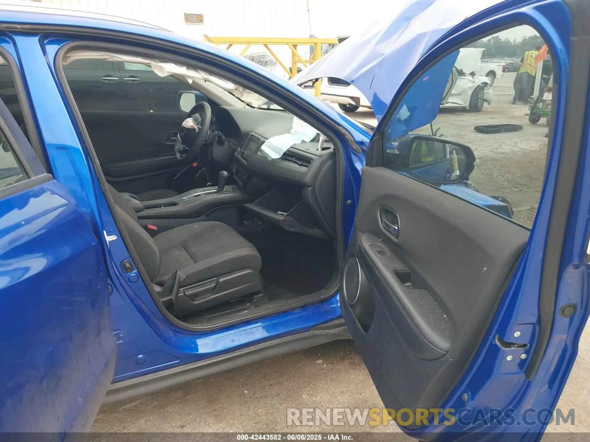 5 Photograph of a damaged car 3CZRU6H50NM719326 HONDA HR-V 2022
