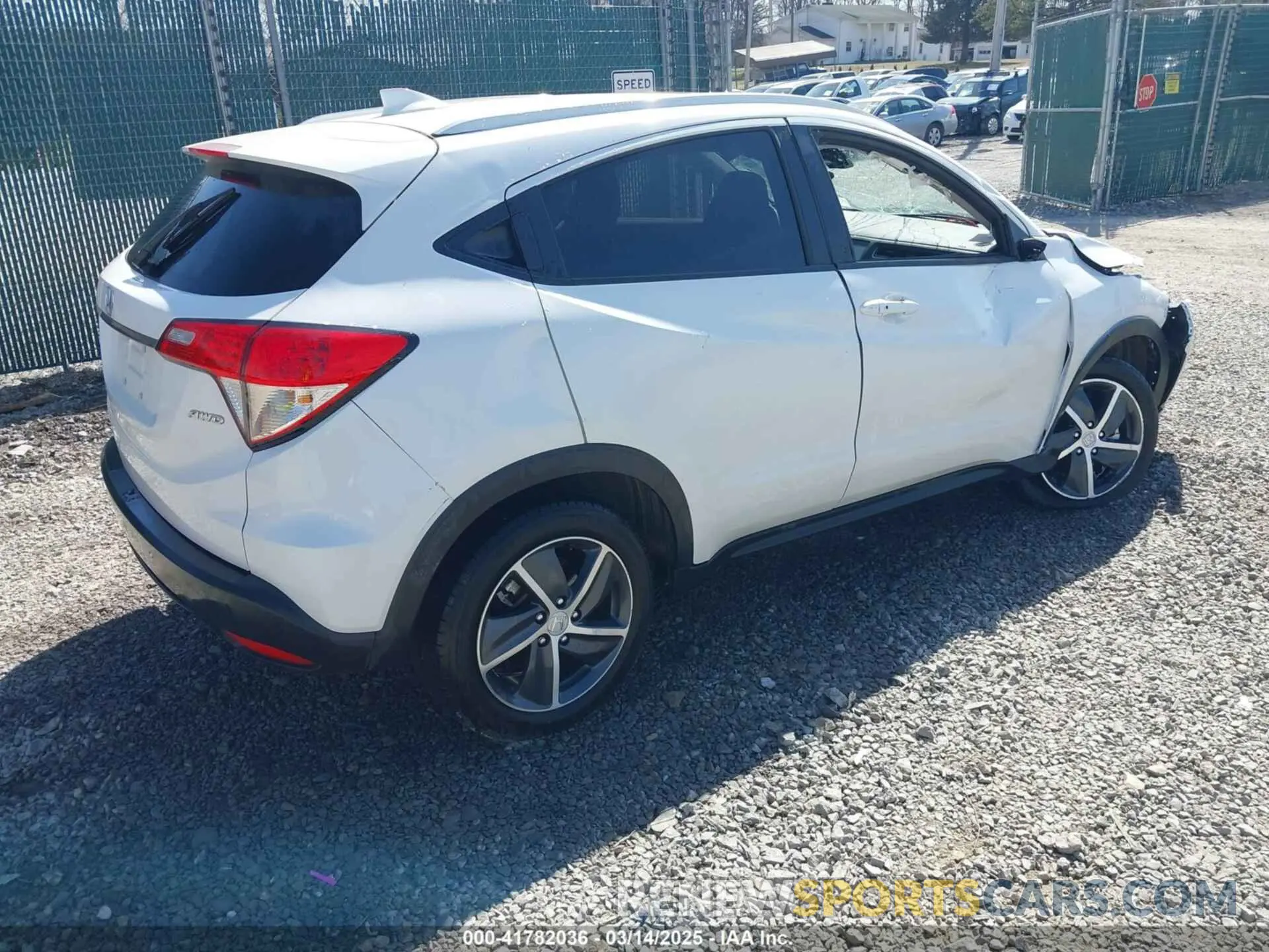 4 Photograph of a damaged car 3CZRU6H50NM756036 HONDA HR-V 2022
