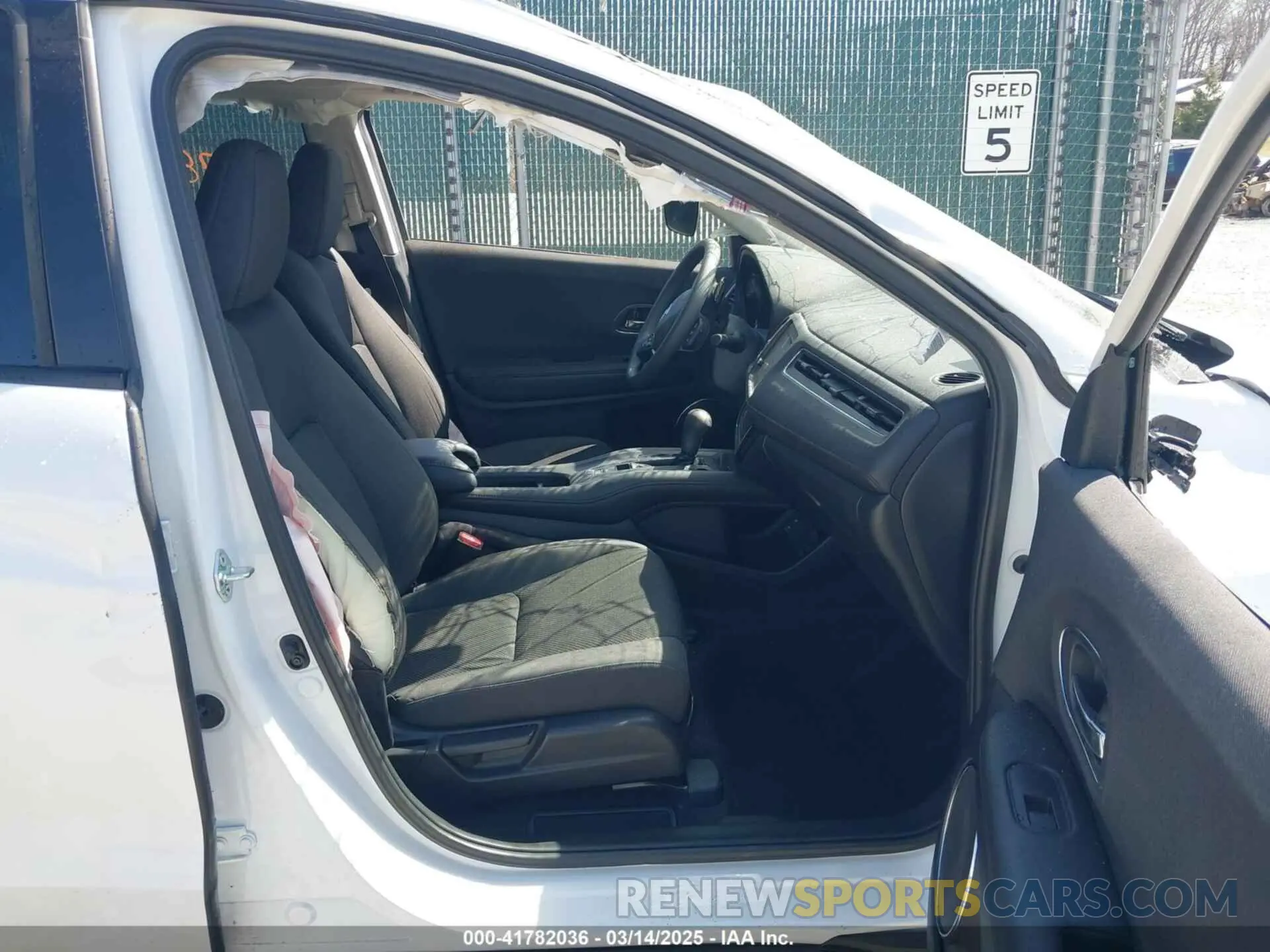 5 Photograph of a damaged car 3CZRU6H50NM756036 HONDA HR-V 2022