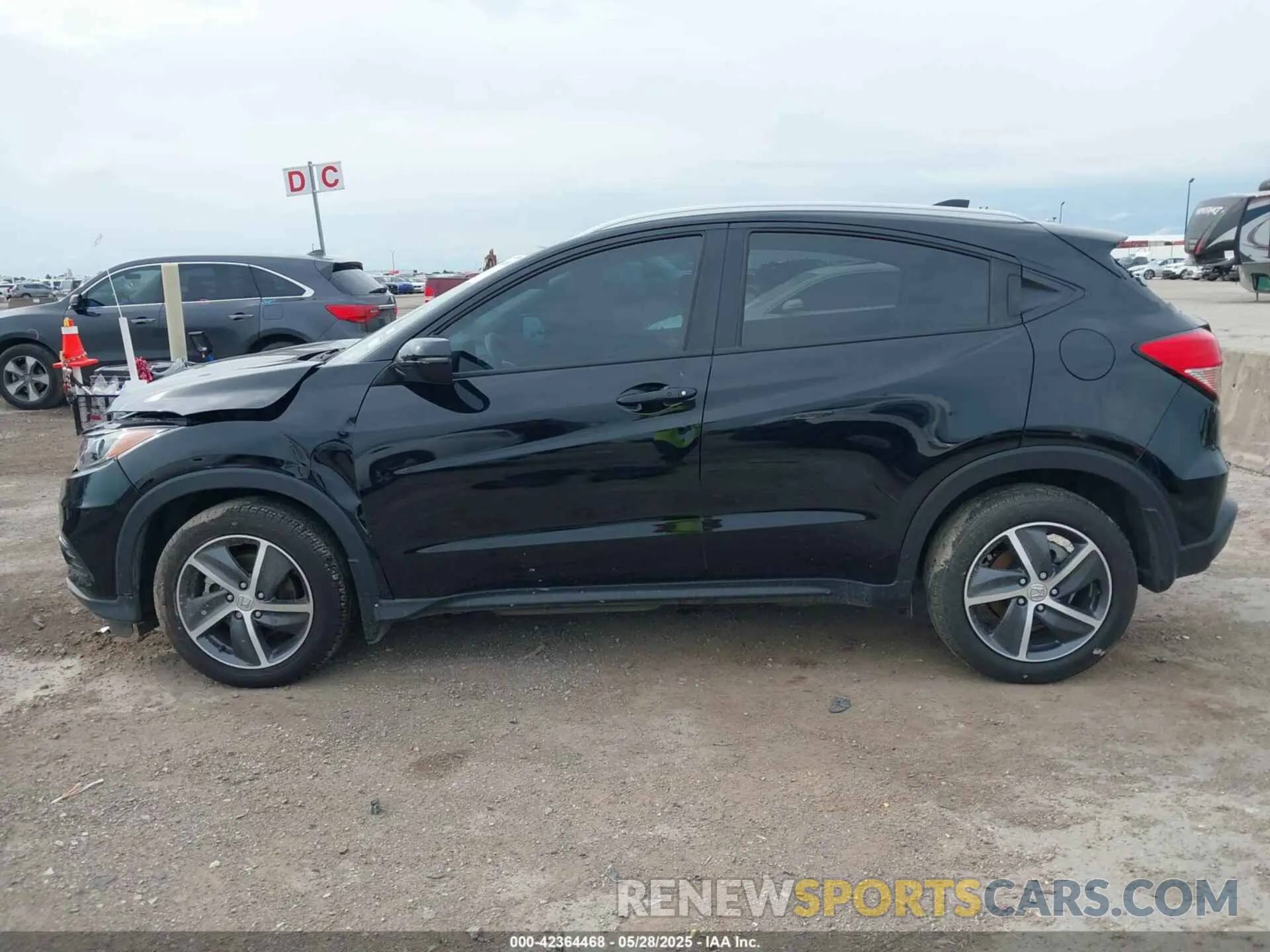 14 Photograph of a damaged car 3CZRU6H50NM770230 HONDA HR-V 2022