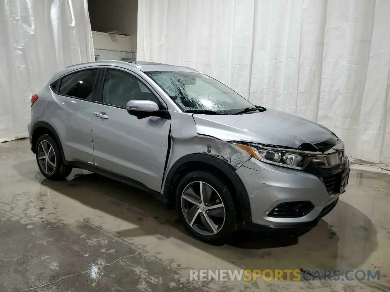 4 Photograph of a damaged car 3CZRU6H51NM725426 HONDA HR-V 2022