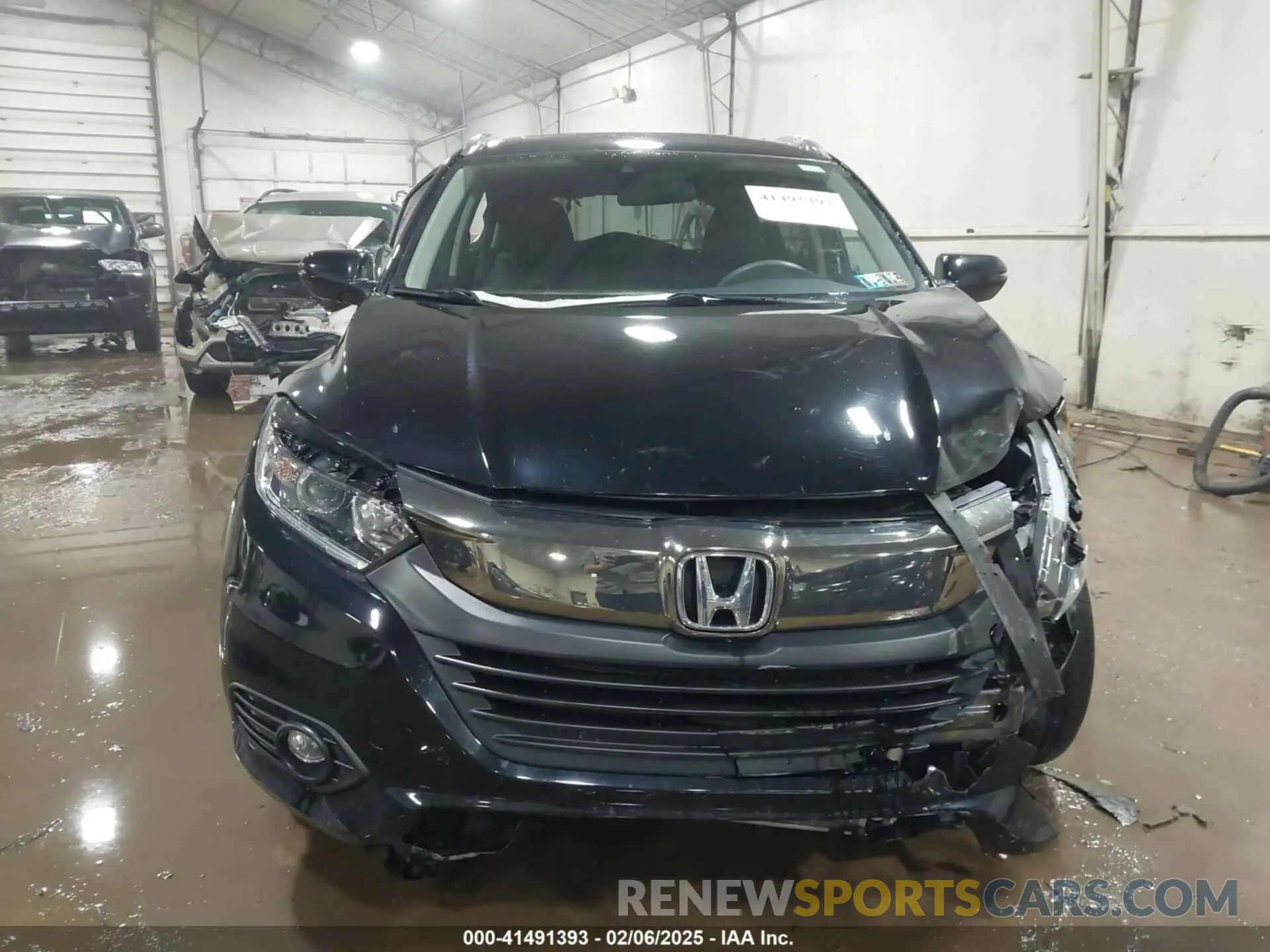 12 Photograph of a damaged car 3CZRU6H51NM734627 HONDA HR-V 2022