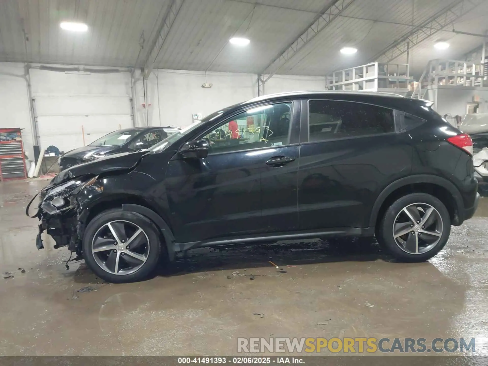 14 Photograph of a damaged car 3CZRU6H51NM734627 HONDA HR-V 2022