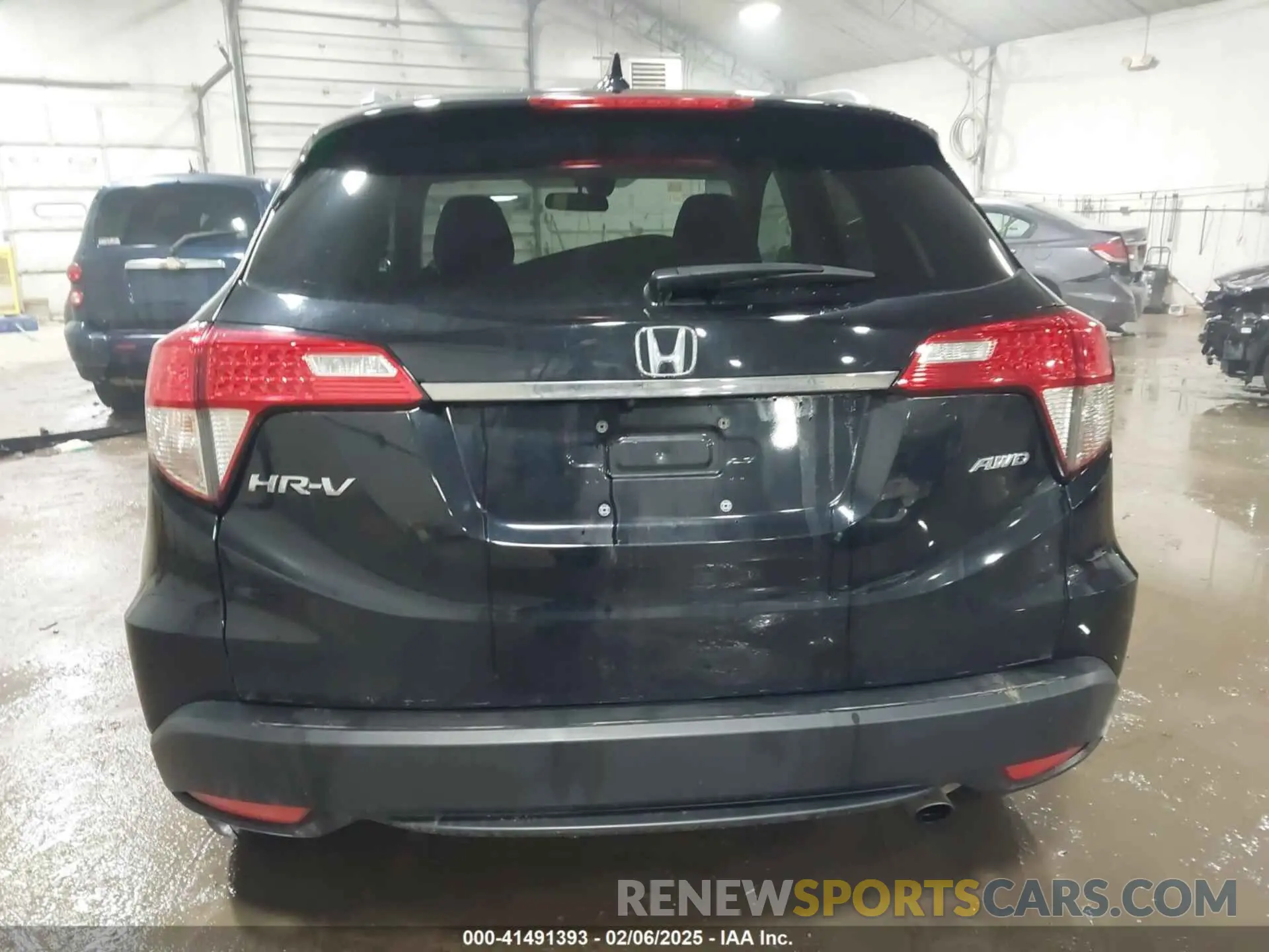 16 Photograph of a damaged car 3CZRU6H51NM734627 HONDA HR-V 2022
