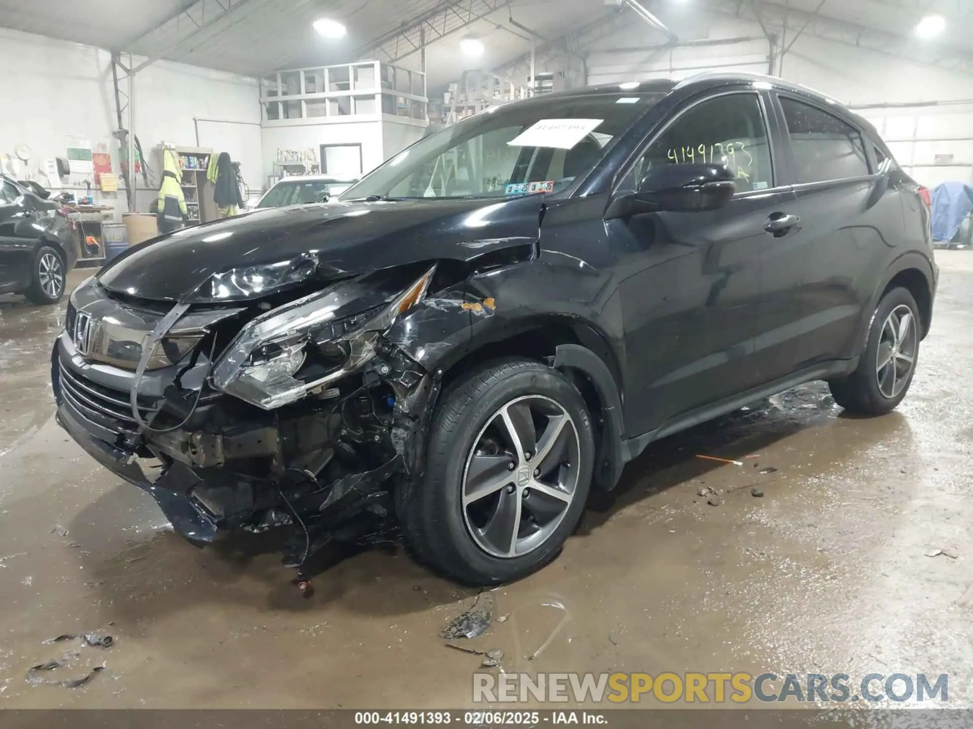 2 Photograph of a damaged car 3CZRU6H51NM734627 HONDA HR-V 2022