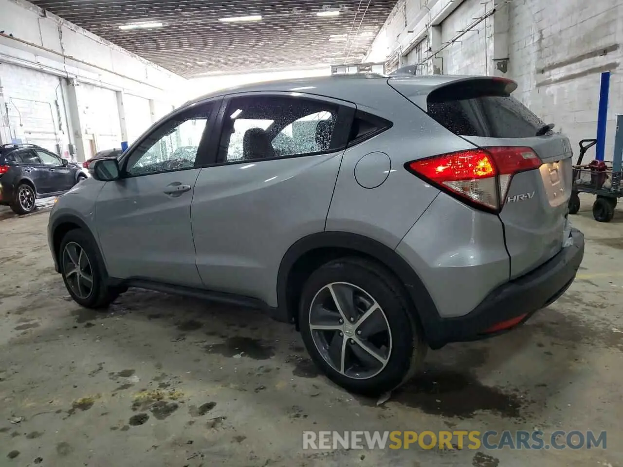 2 Photograph of a damaged car 3CZRU6H51NM748057 HONDA HR-V 2022