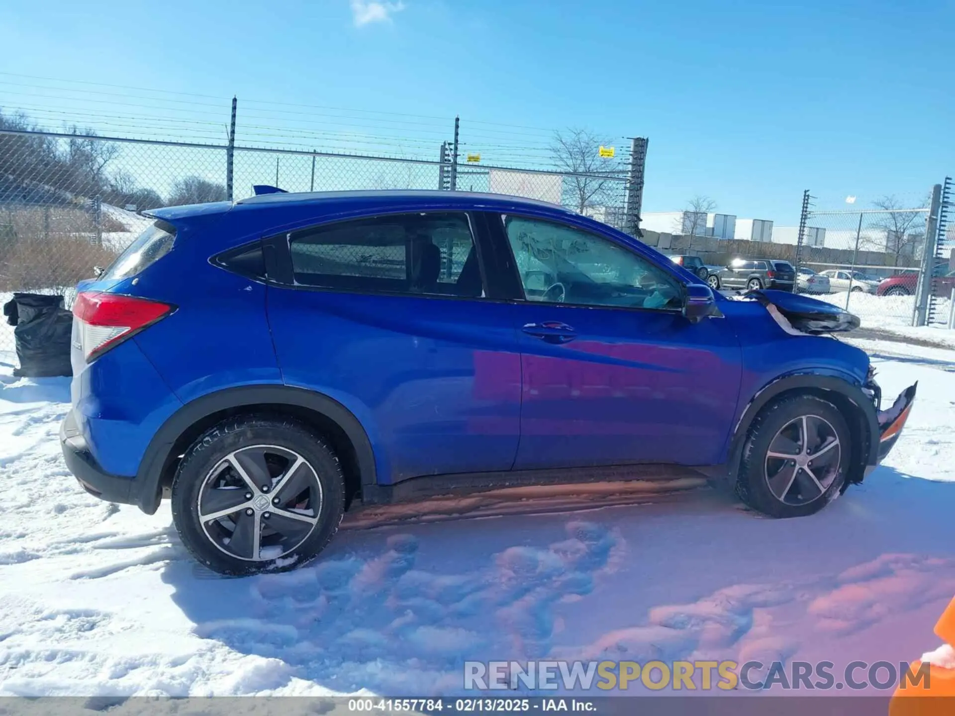 13 Photograph of a damaged car 3CZRU6H52NM736130 HONDA HR-V 2022