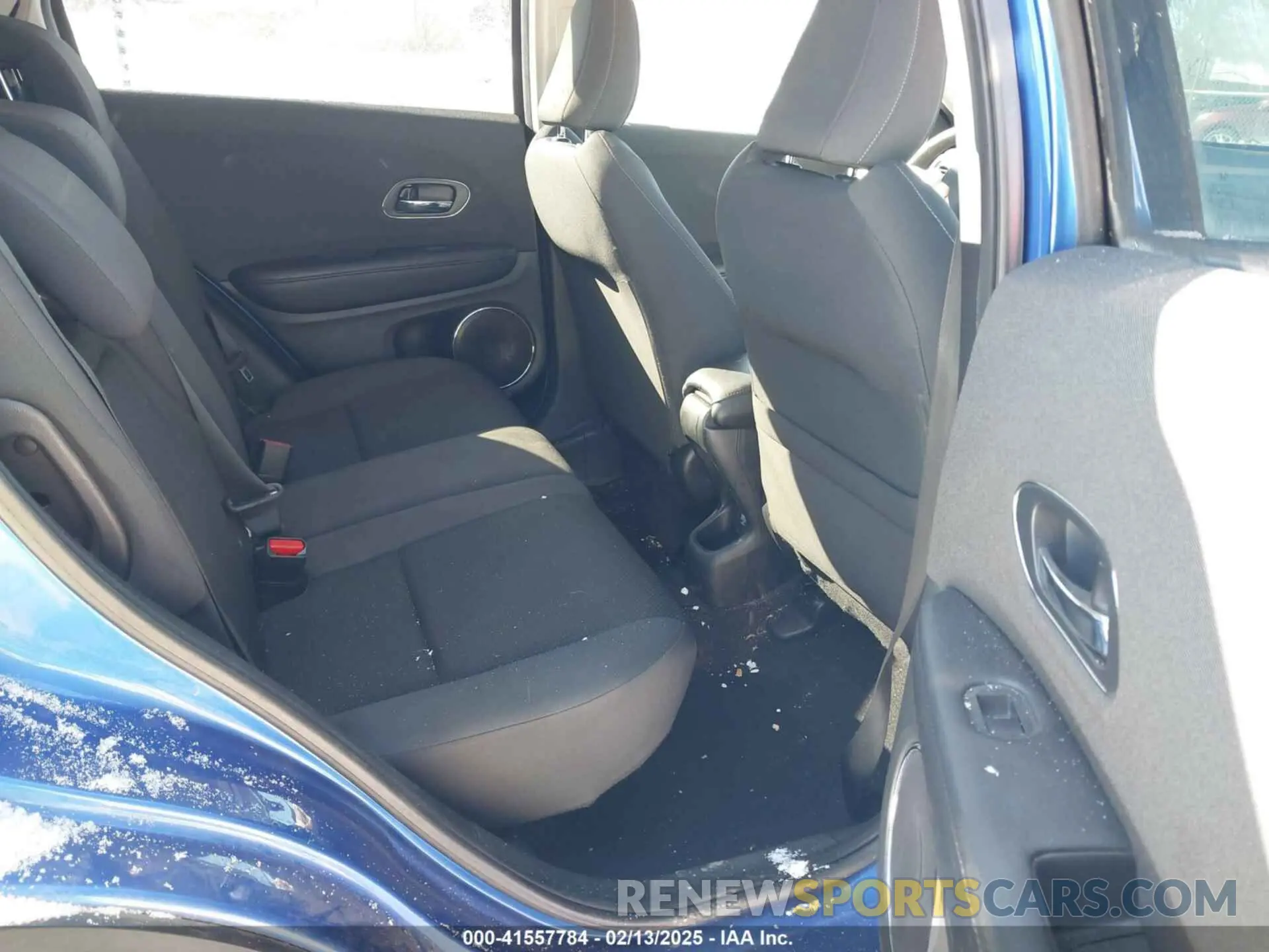 8 Photograph of a damaged car 3CZRU6H52NM736130 HONDA HR-V 2022