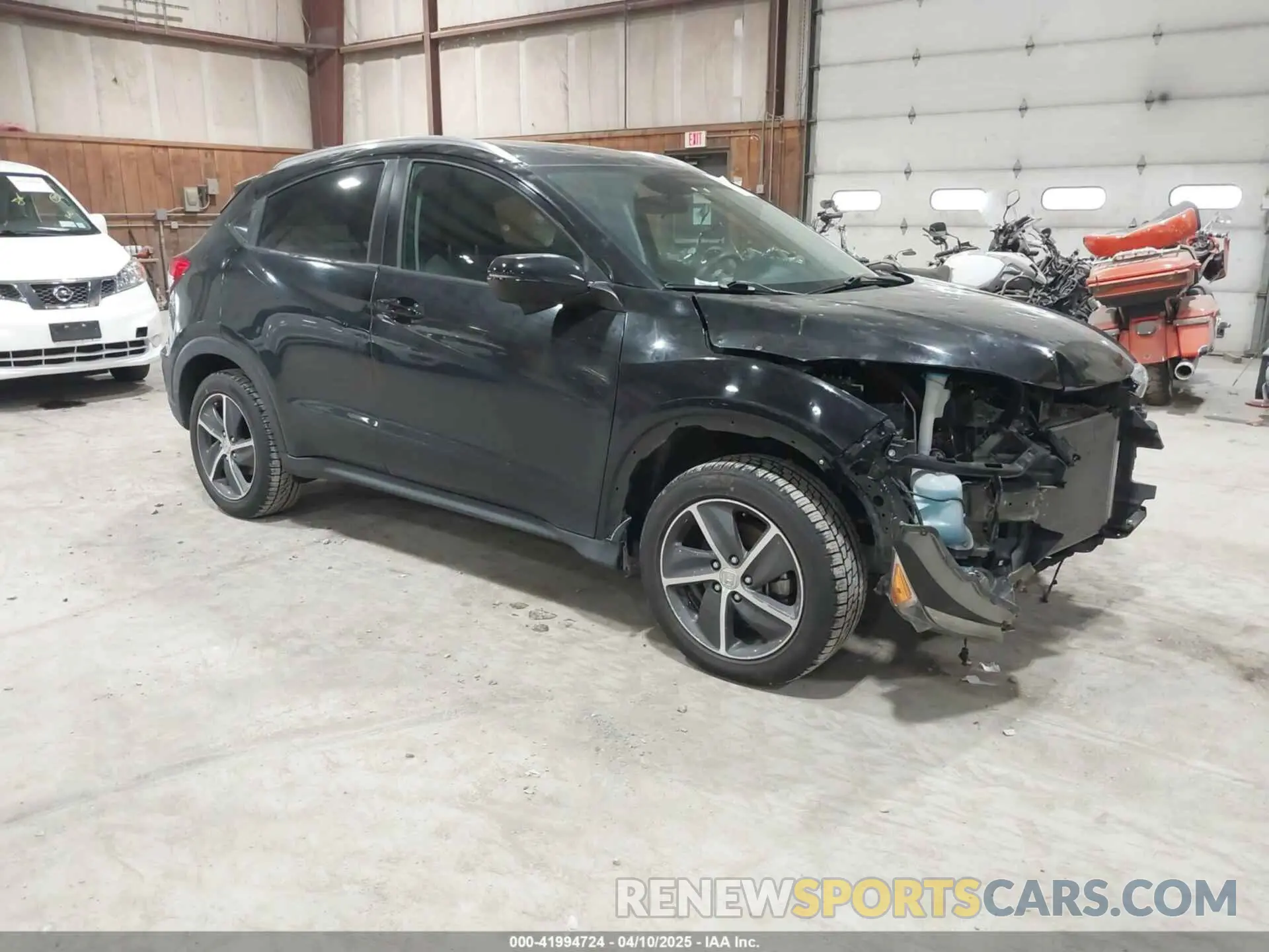 1 Photograph of a damaged car 3CZRU6H52NM746429 HONDA HR-V 2022