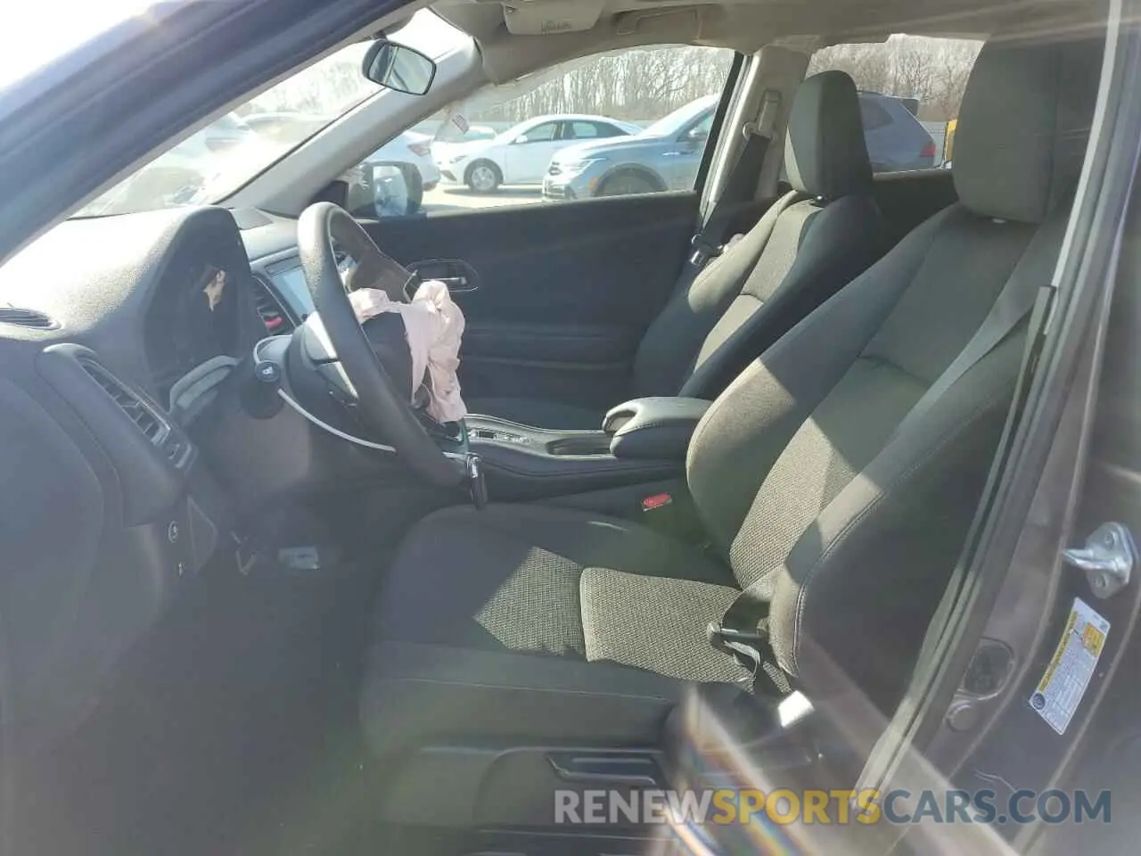 7 Photograph of a damaged car 3CZRU6H52NM768107 HONDA HR-V 2022