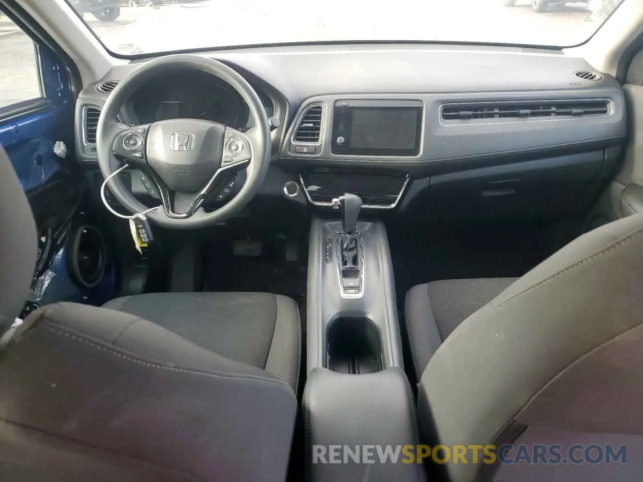 8 Photograph of a damaged car 3CZRU6H53NM748108 HONDA HR-V 2022