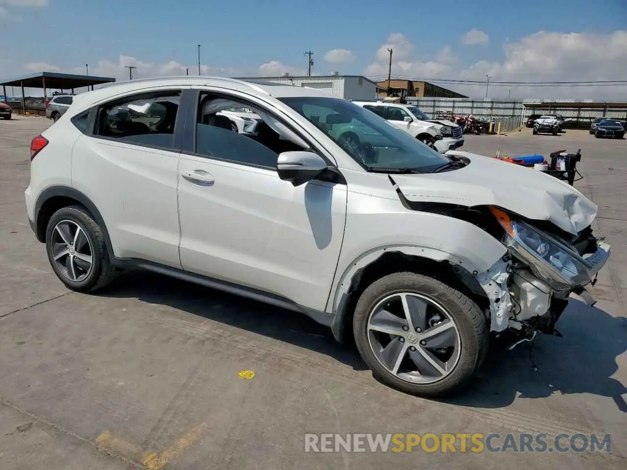 4 Photograph of a damaged car 3CZRU6H53NM769959 HONDA HR-V 2022
