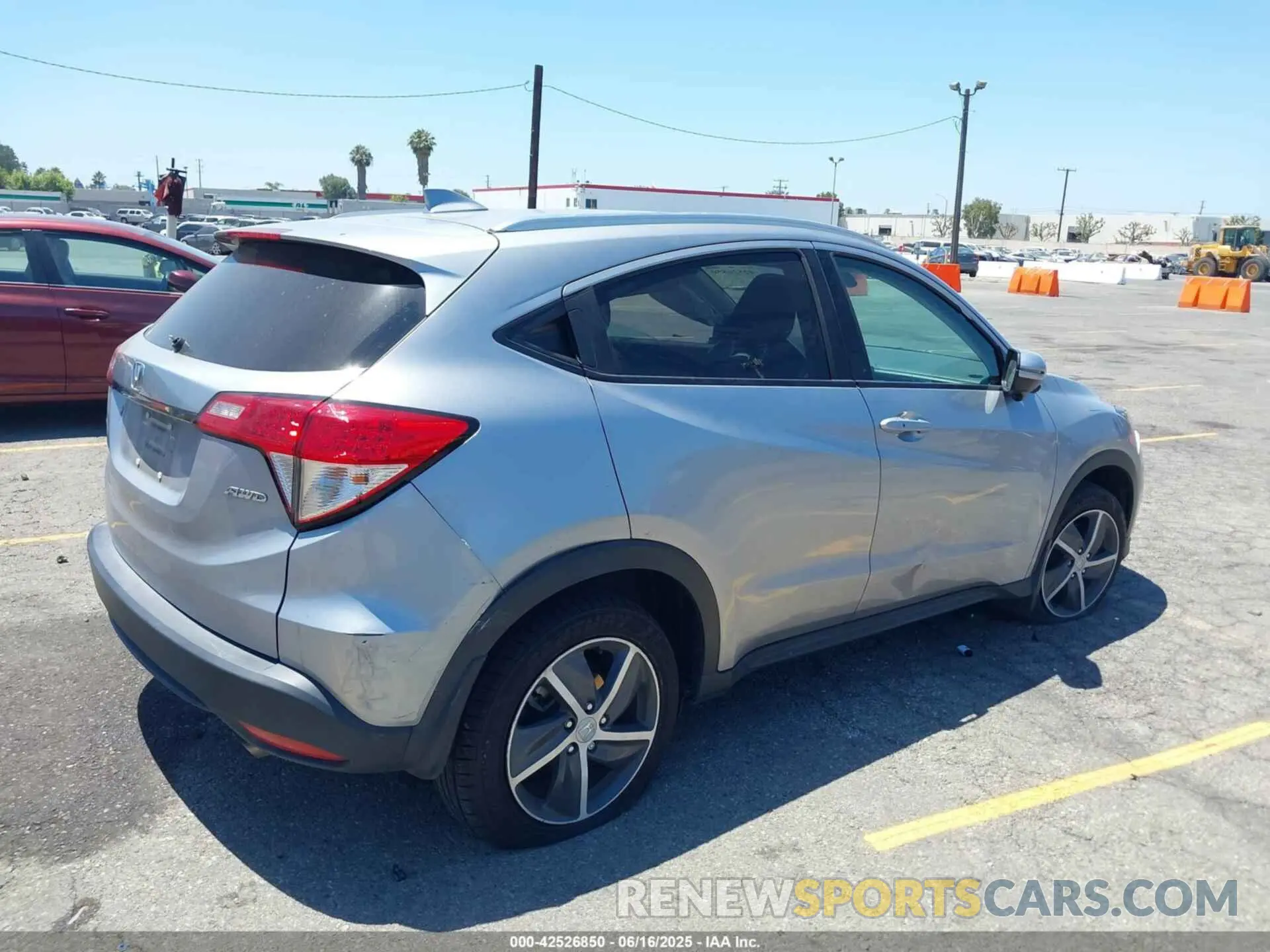 4 Photograph of a damaged car 3CZRU6H53NM773722 HONDA HR-V 2022