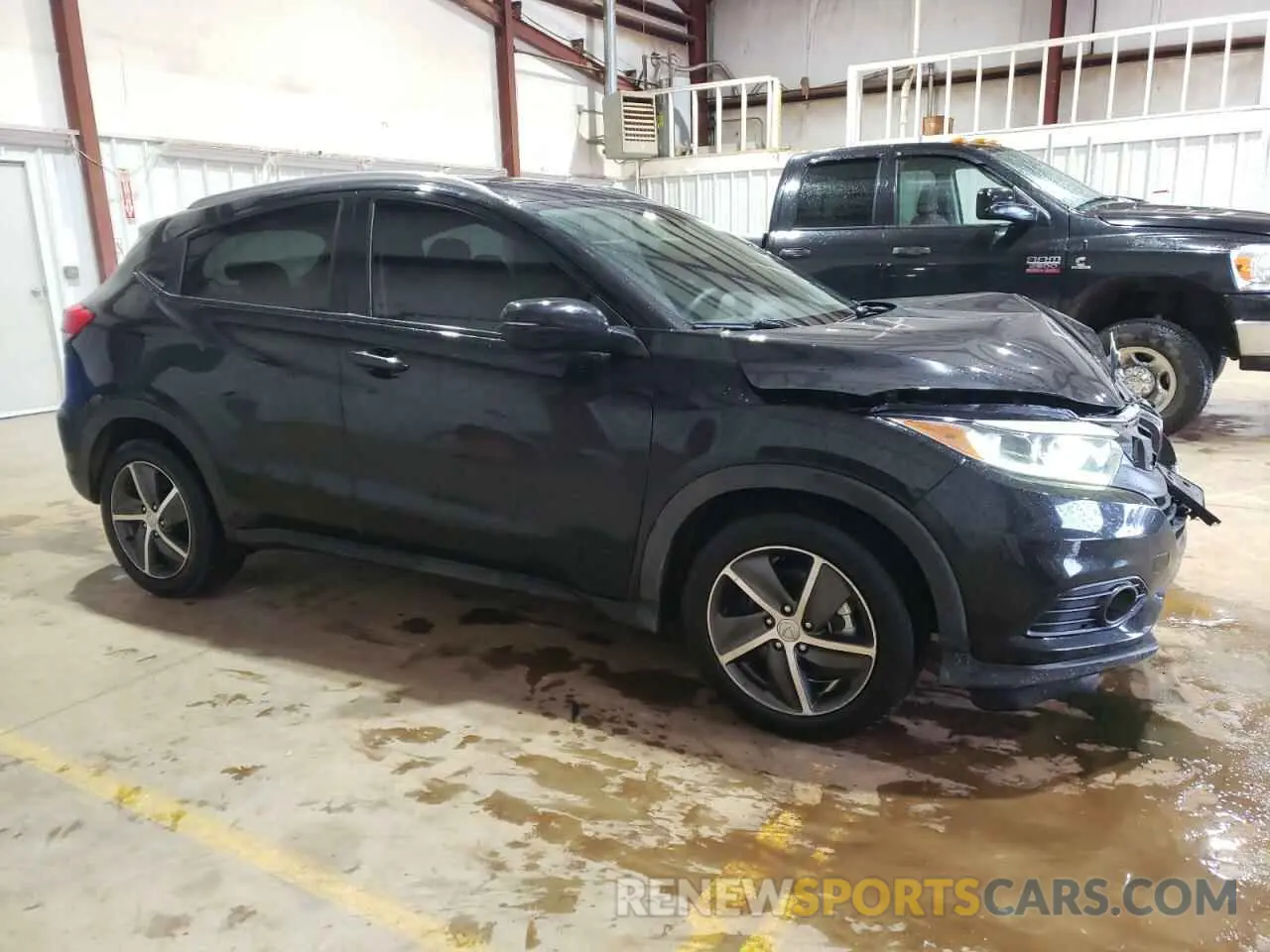 4 Photograph of a damaged car 3CZRU6H55NM710041 HONDA HR-V 2022