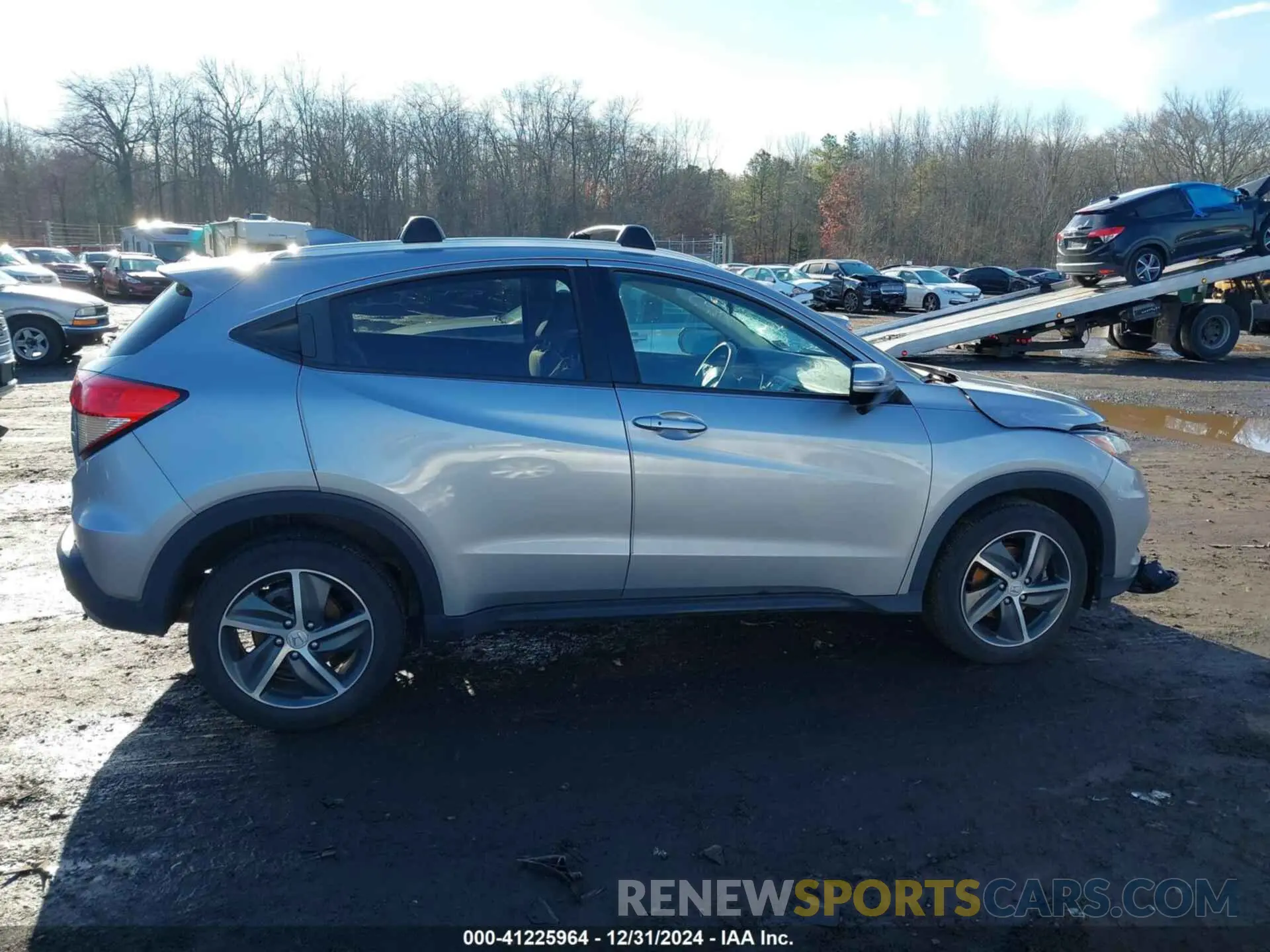 13 Photograph of a damaged car 3CZRU6H55NM714901 HONDA HR-V 2022