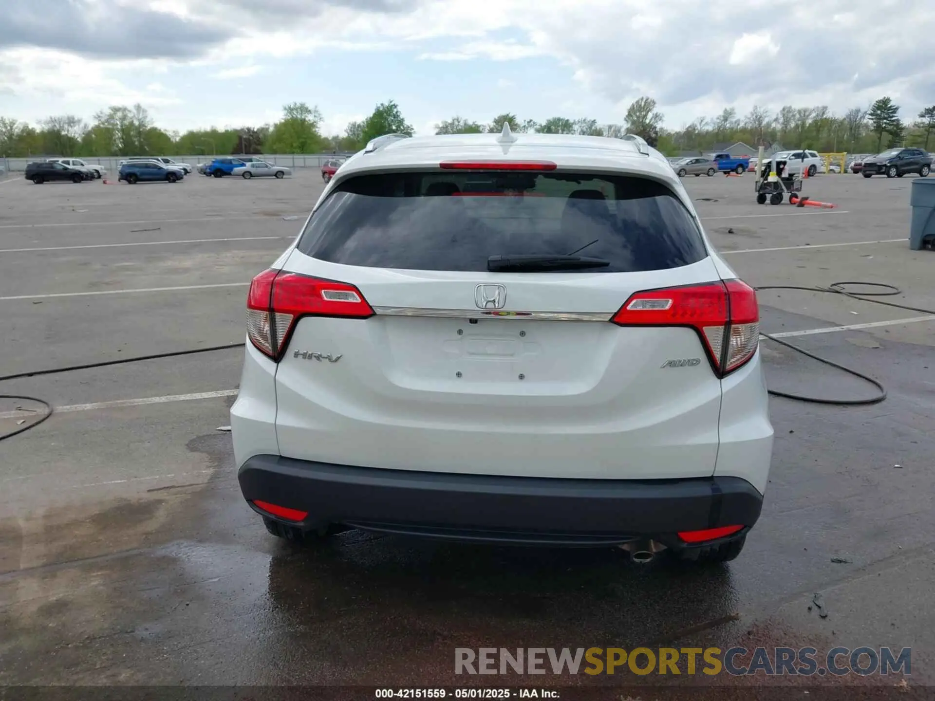 16 Photograph of a damaged car 3CZRU6H55NM746487 HONDA HR-V 2022