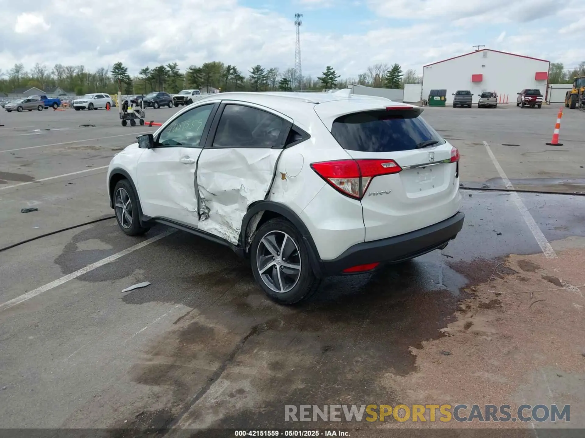 3 Photograph of a damaged car 3CZRU6H55NM746487 HONDA HR-V 2022