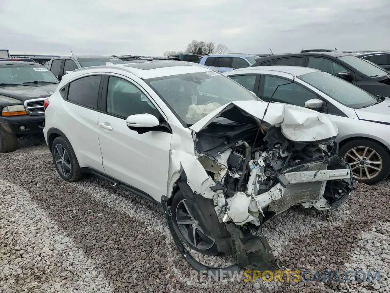 4 Photograph of a damaged car 3CZRU6H55NM752547 HONDA HR-V 2022