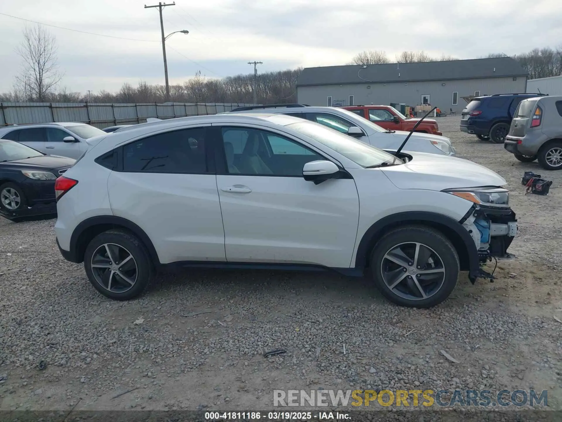13 Photograph of a damaged car 3CZRU6H55NM767243 HONDA HR-V 2022