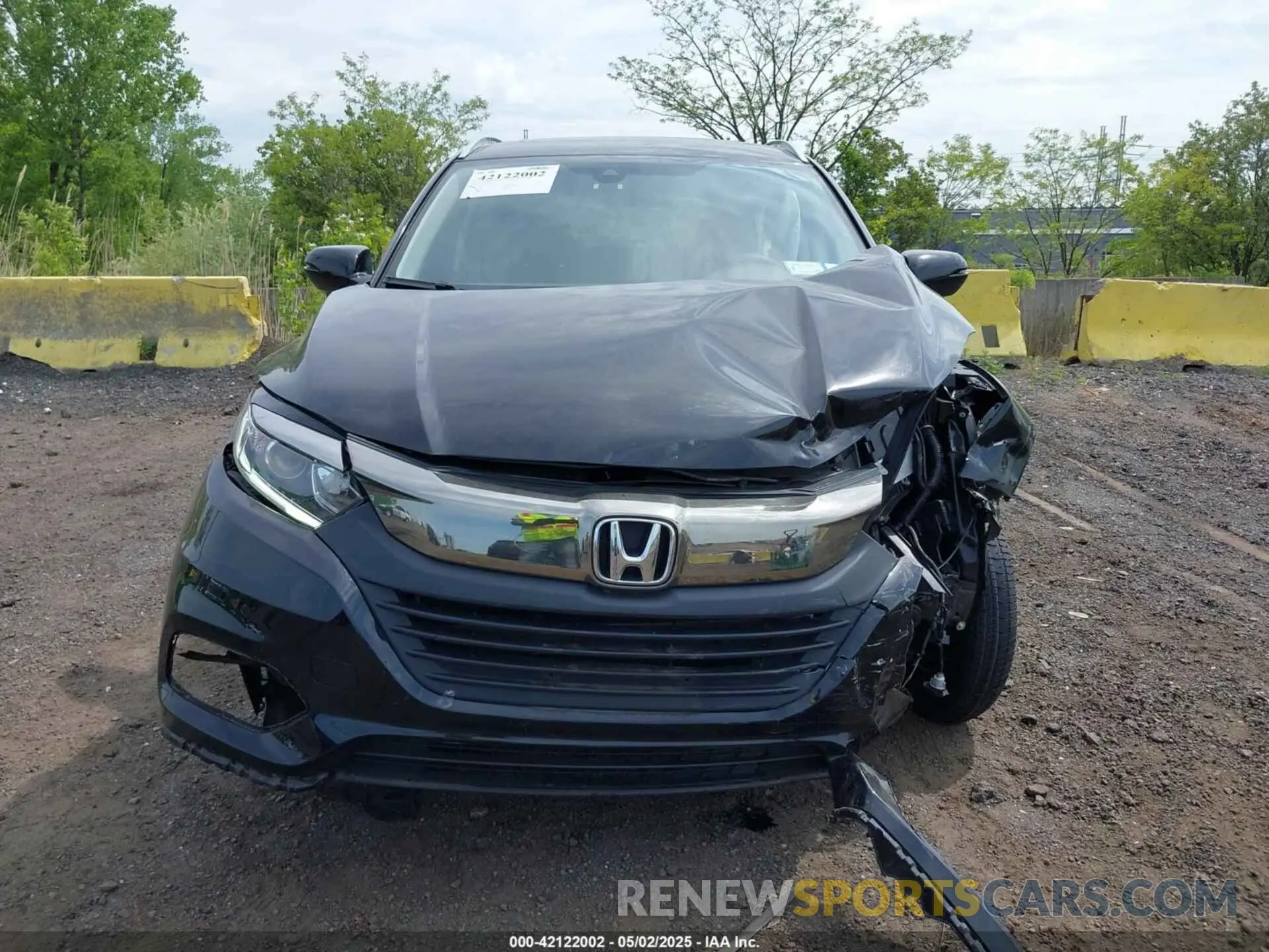 12 Photograph of a damaged car 3CZRU6H56NM712137 HONDA HR-V 2022