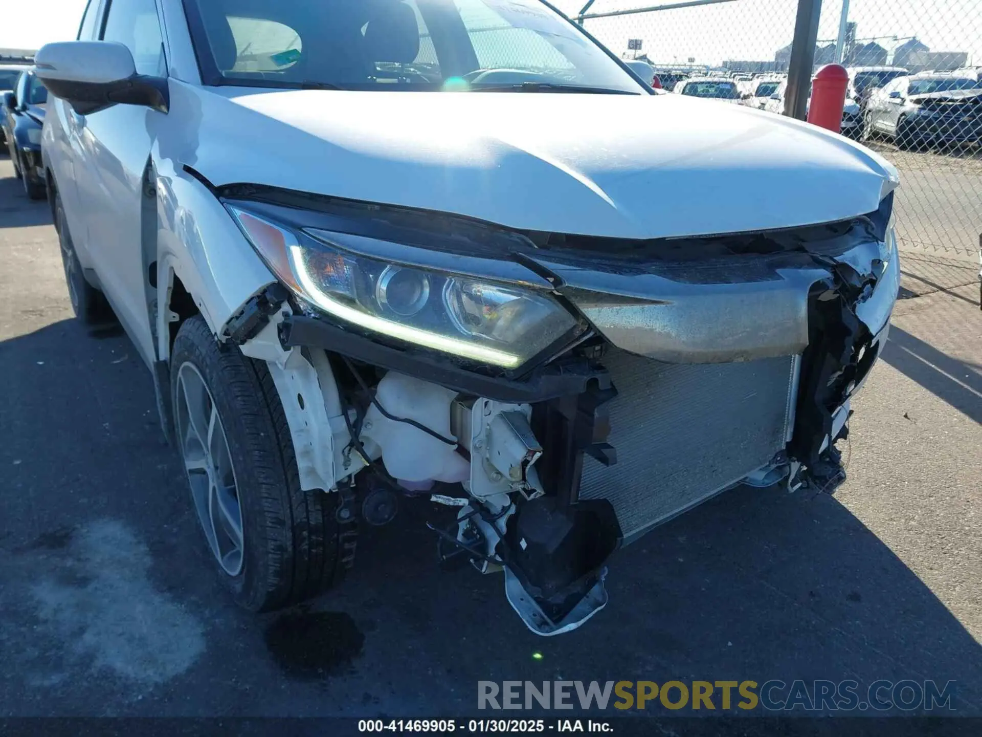 6 Photograph of a damaged car 3CZRU6H56NM719119 HONDA HR-V 2022