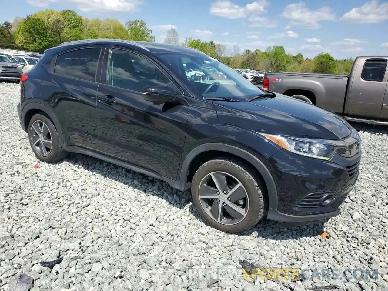 4 Photograph of a damaged car 3CZRU6H56NM728936 HONDA HR-V 2022