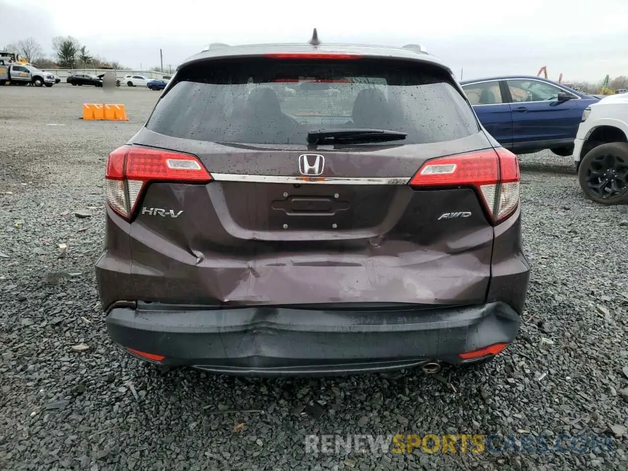 6 Photograph of a damaged car 3CZRU6H56NM743968 HONDA HR-V 2022