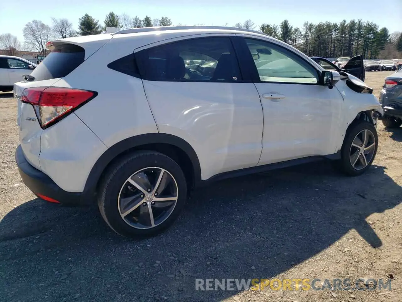 3 Photograph of a damaged car 3CZRU6H56NM750693 HONDA HR-V 2022