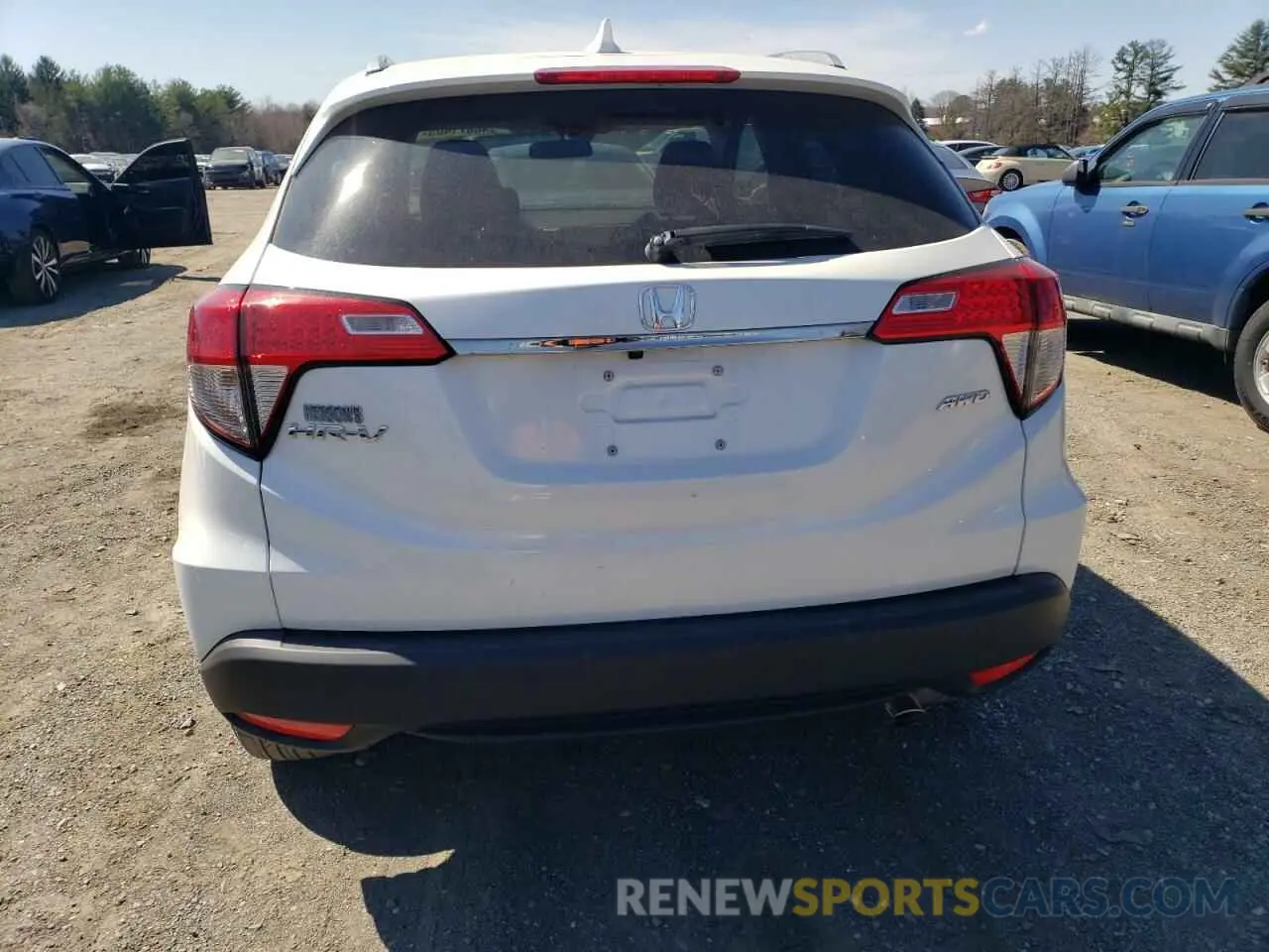 6 Photograph of a damaged car 3CZRU6H56NM750693 HONDA HR-V 2022