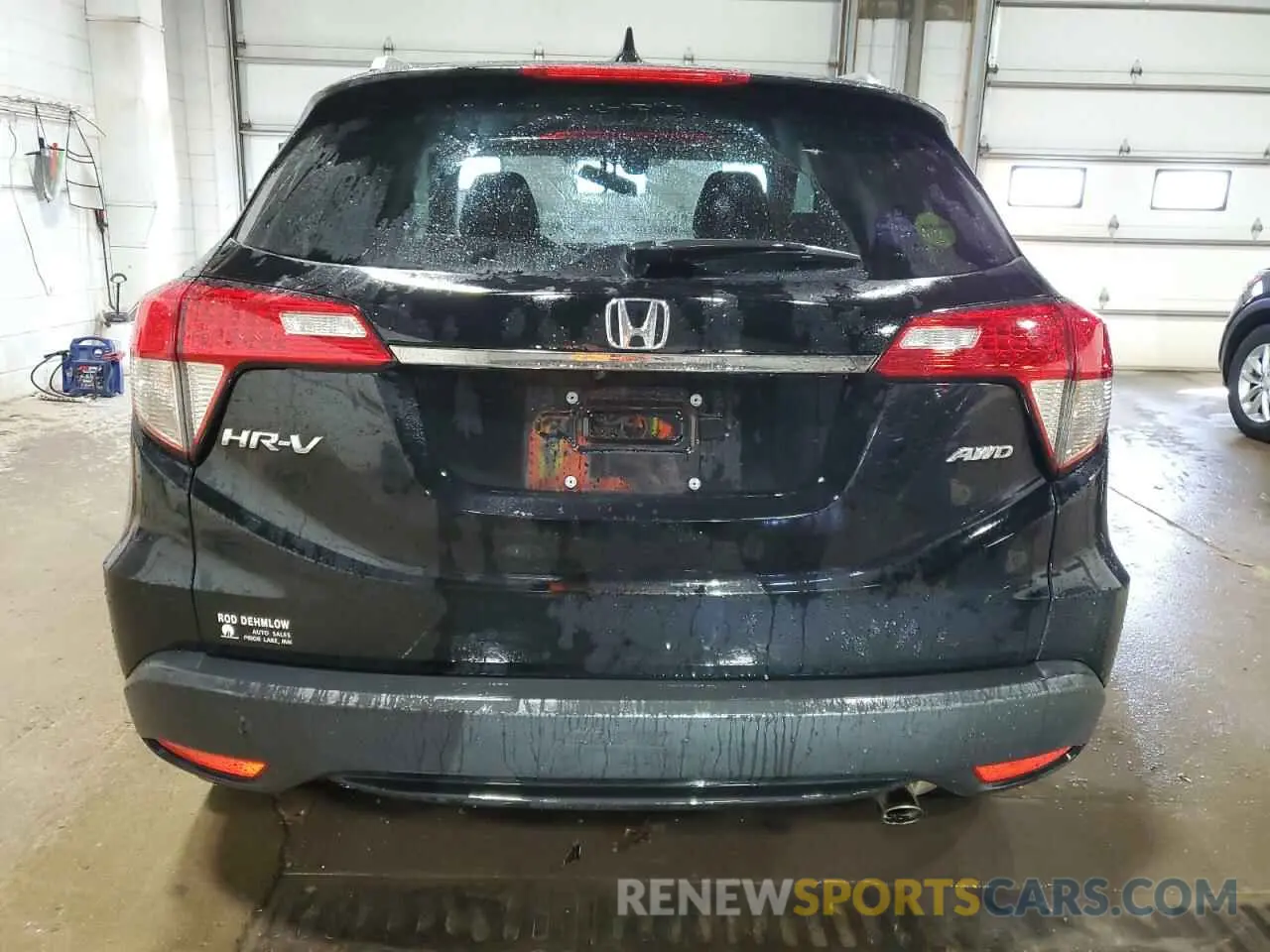 6 Photograph of a damaged car 3CZRU6H56NM752895 HONDA HR-V 2022