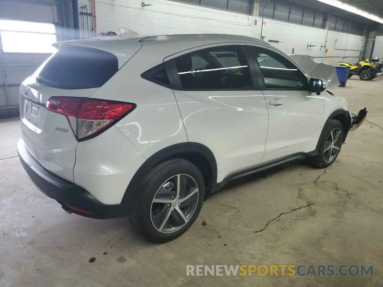 3 Photograph of a damaged car 3CZRU6H56NM760835 HONDA HR-V 2022