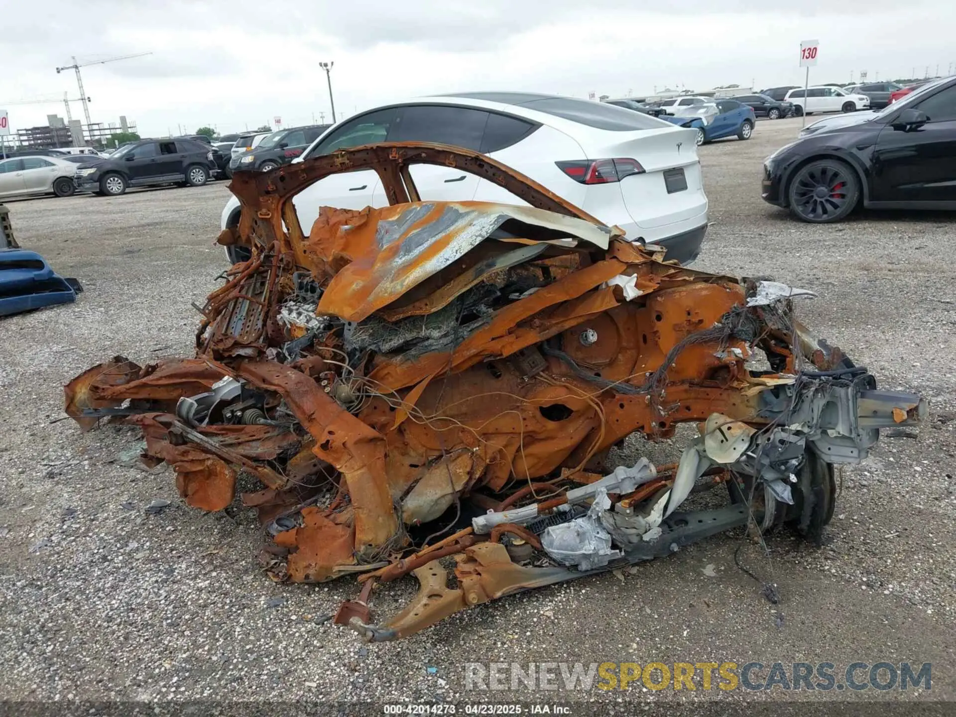 6 Photograph of a damaged car 3CZRU6H56NM765923 HONDA HR-V 2022