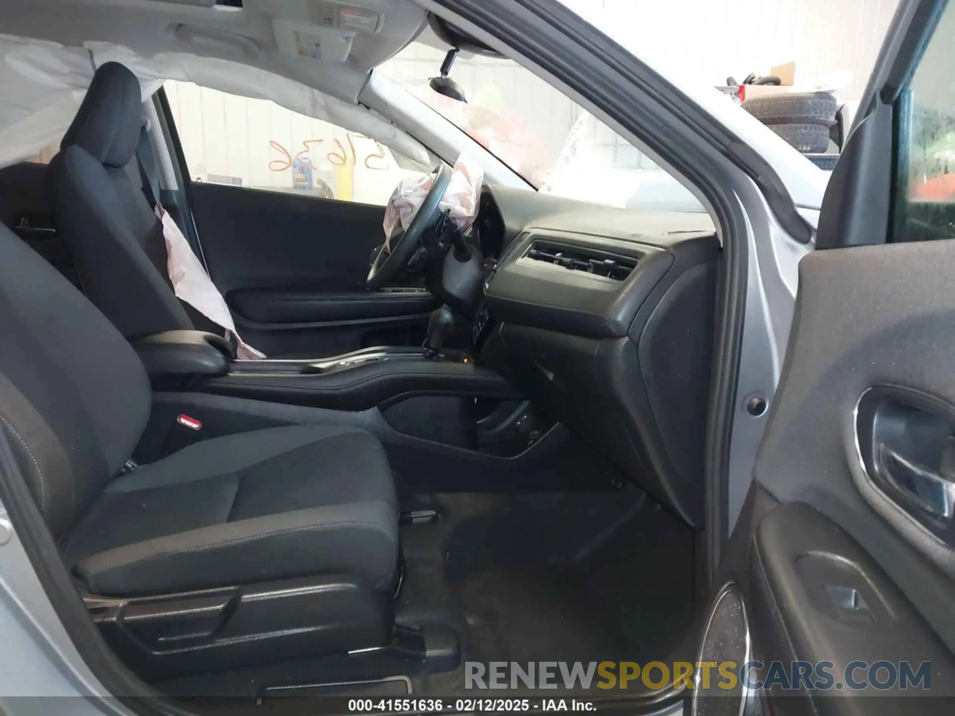 5 Photograph of a damaged car 3CZRU6H56NM774699 HONDA HR-V 2022