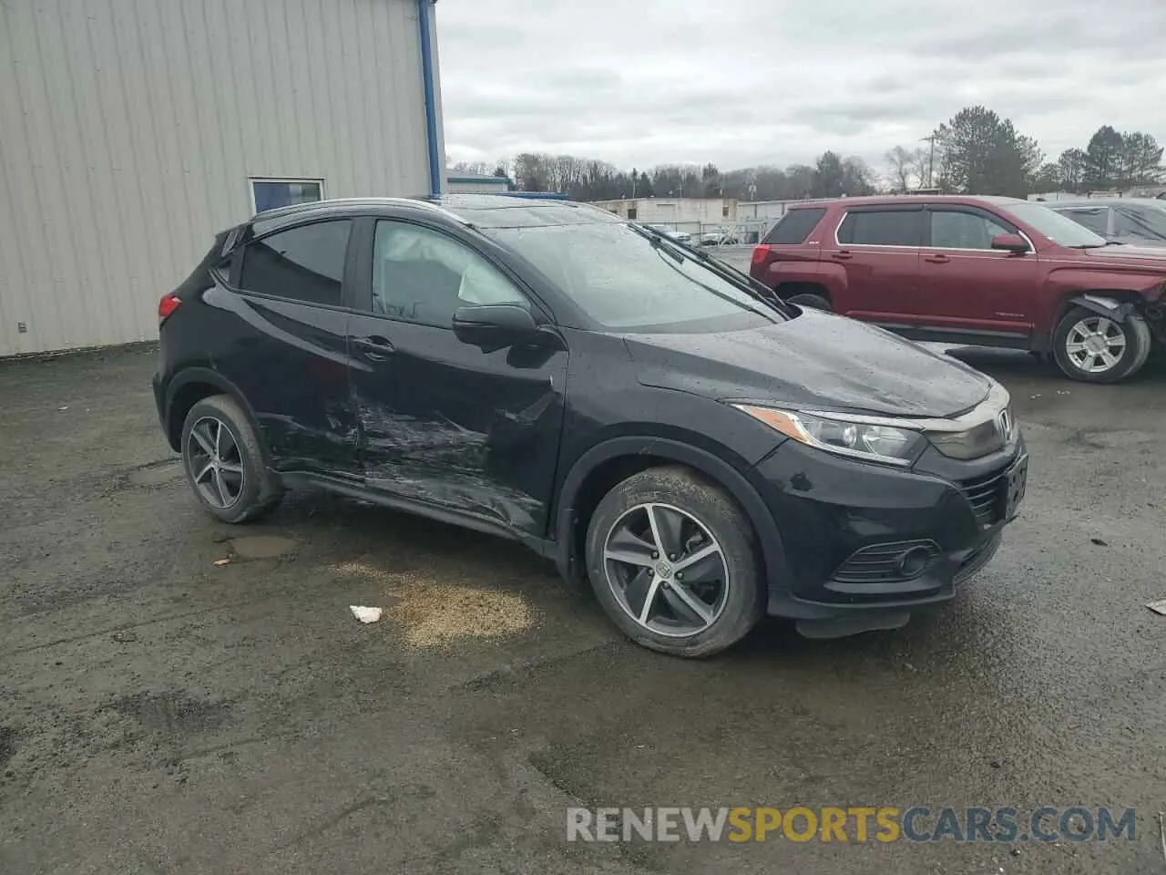 4 Photograph of a damaged car 3CZRU6H57NM706203 HONDA HR-V 2022