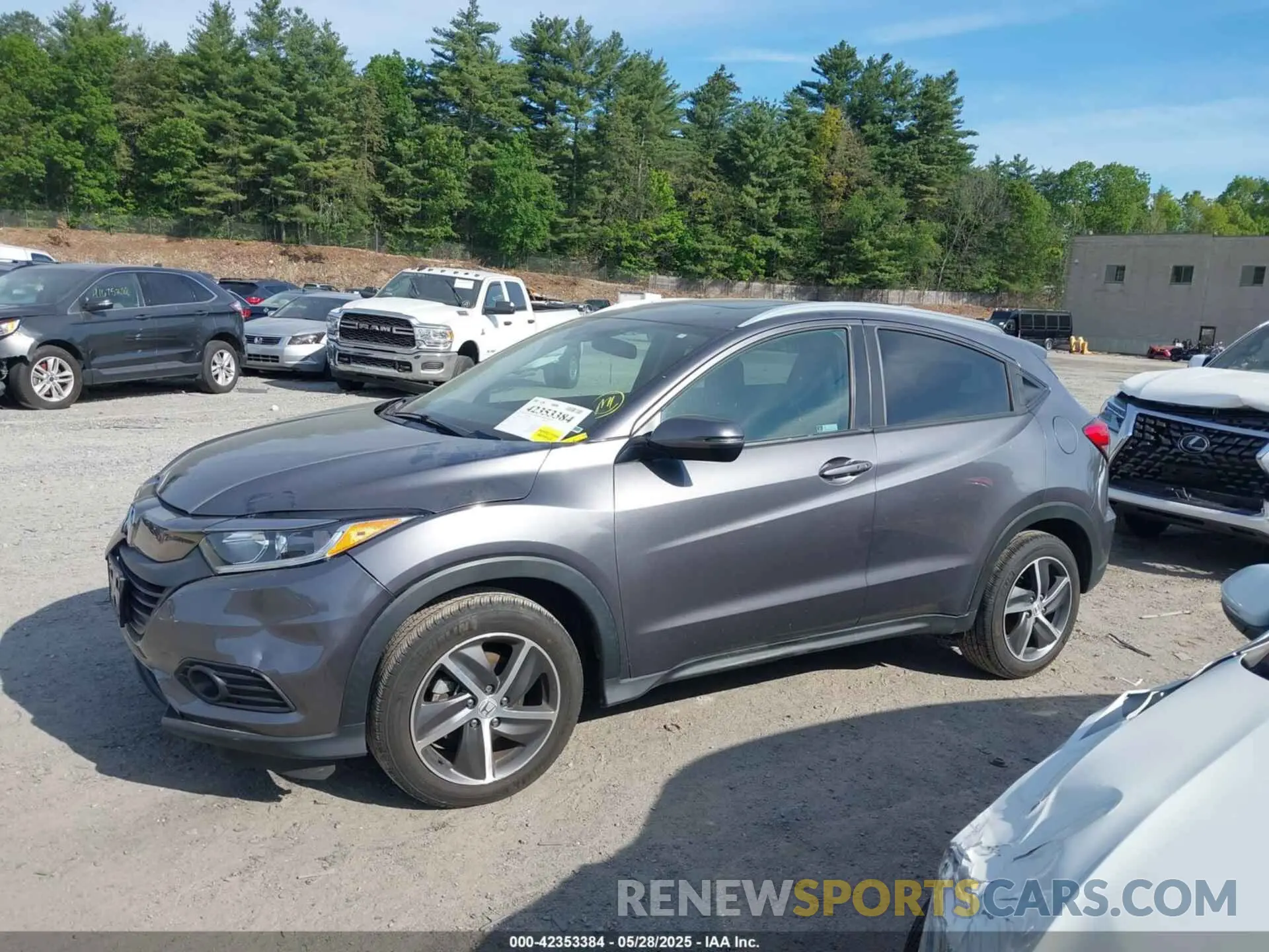 14 Photograph of a damaged car 3CZRU6H57NM715595 HONDA HR-V 2022