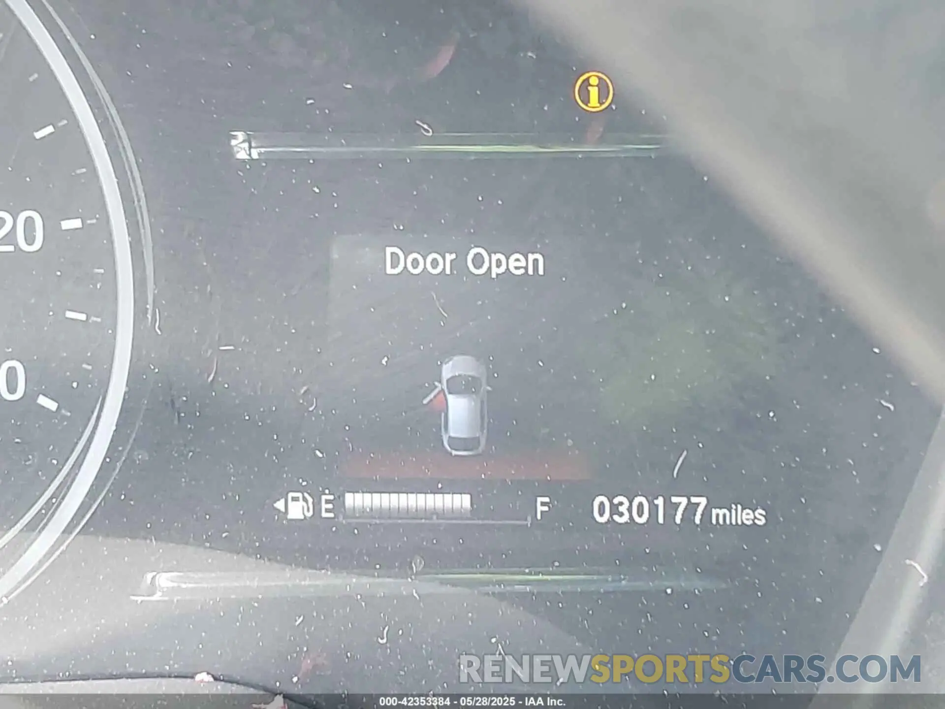 15 Photograph of a damaged car 3CZRU6H57NM715595 HONDA HR-V 2022