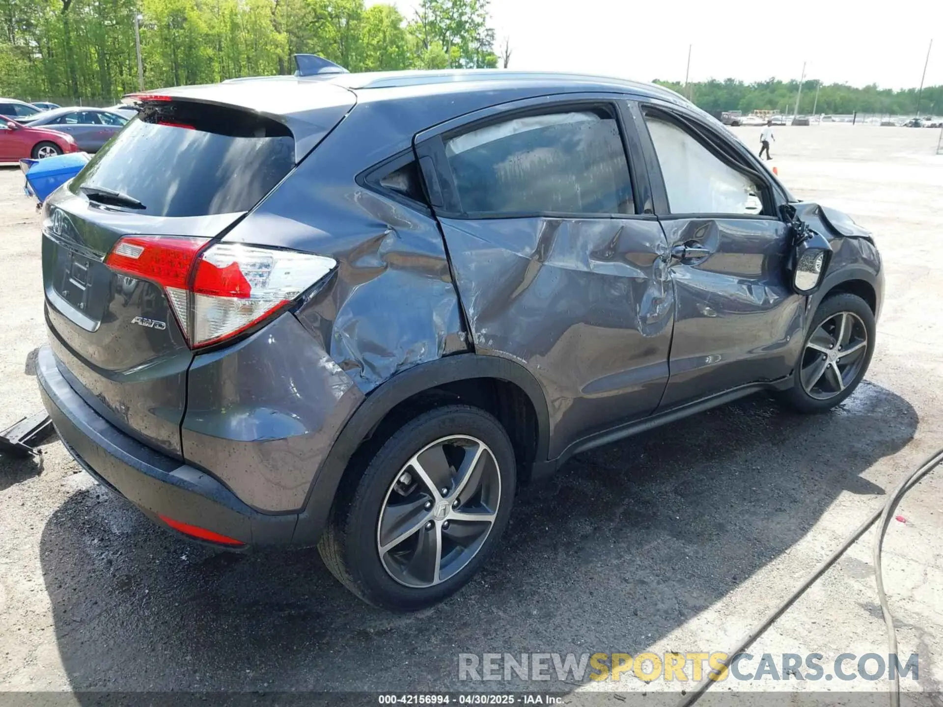4 Photograph of a damaged car 3CZRU6H57NM718531 HONDA HR-V 2022