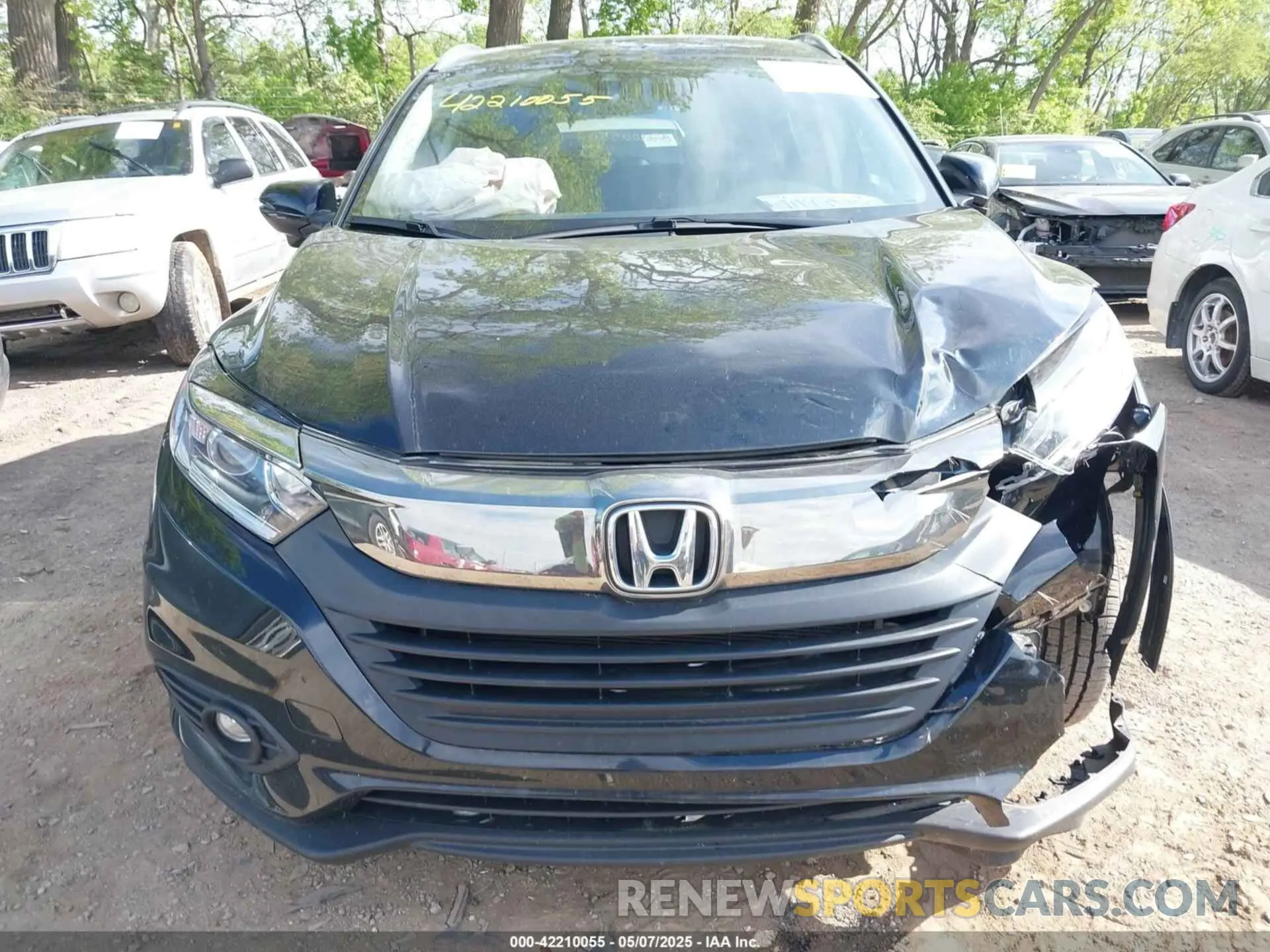 12 Photograph of a damaged car 3CZRU6H57NM725401 HONDA HR-V 2022
