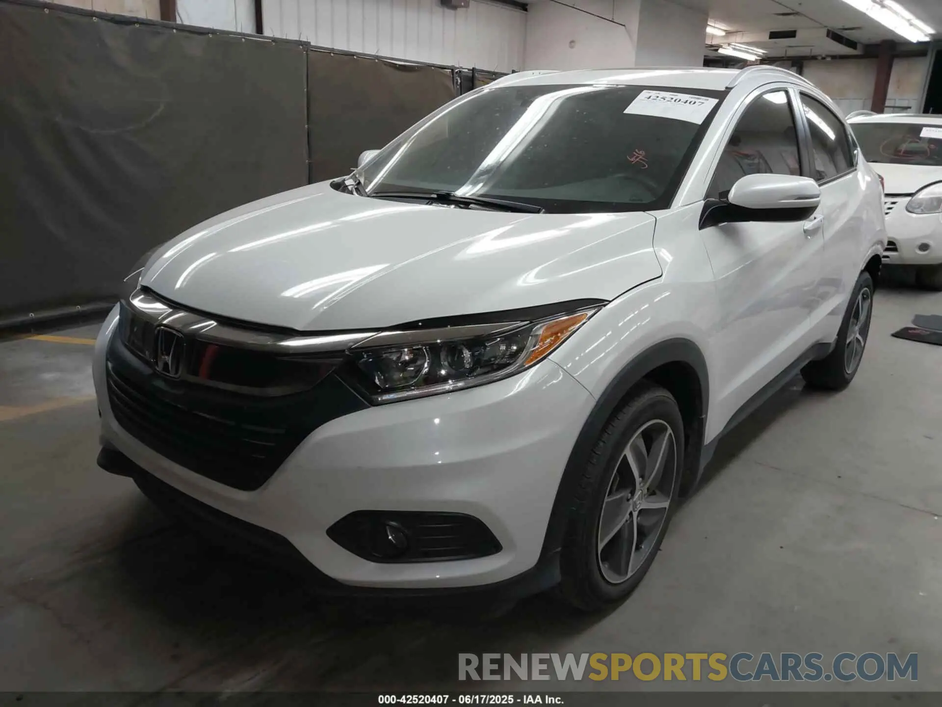 2 Photograph of a damaged car 3CZRU6H57NM730372 HONDA HR-V 2022