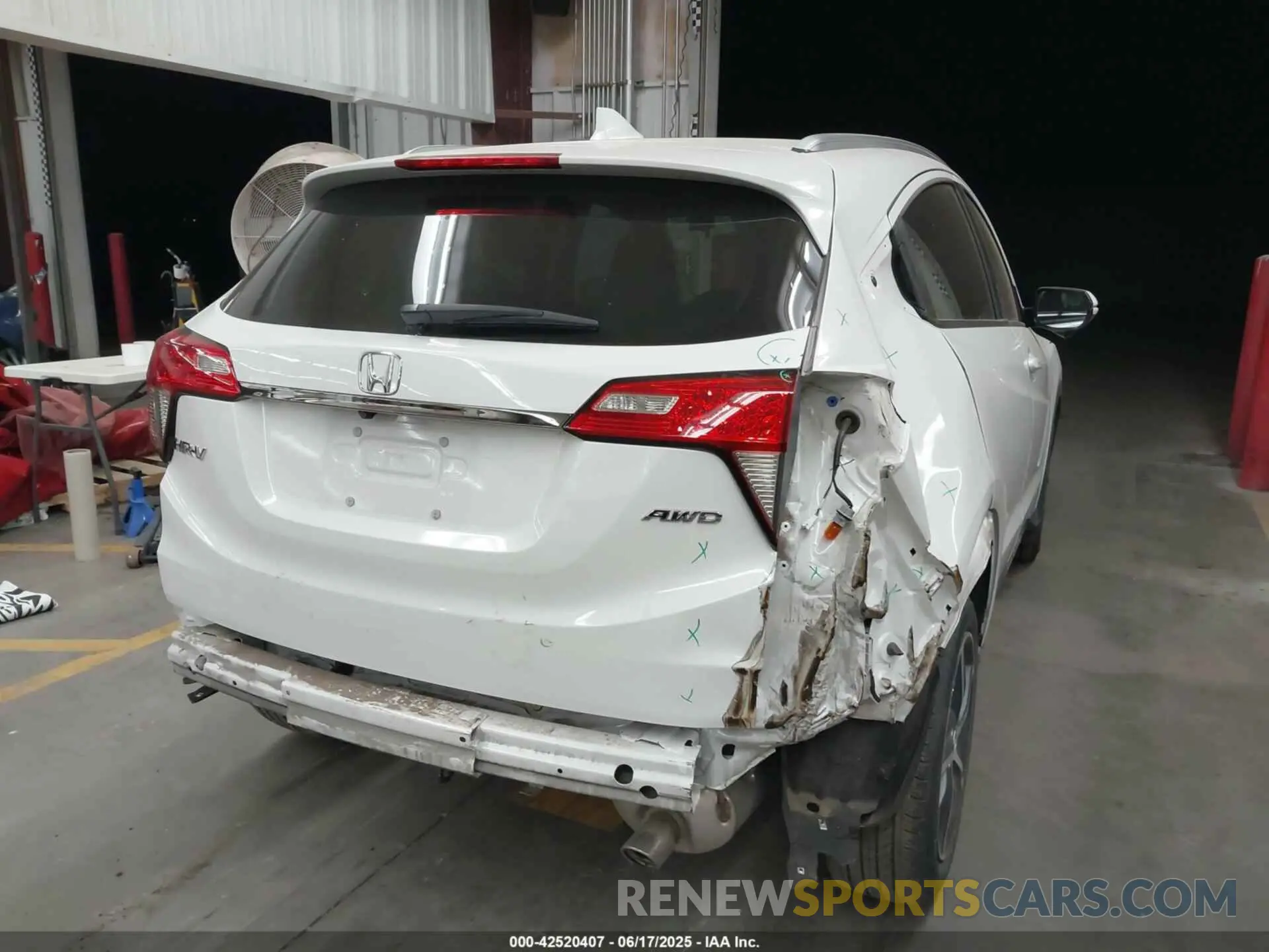 6 Photograph of a damaged car 3CZRU6H57NM730372 HONDA HR-V 2022