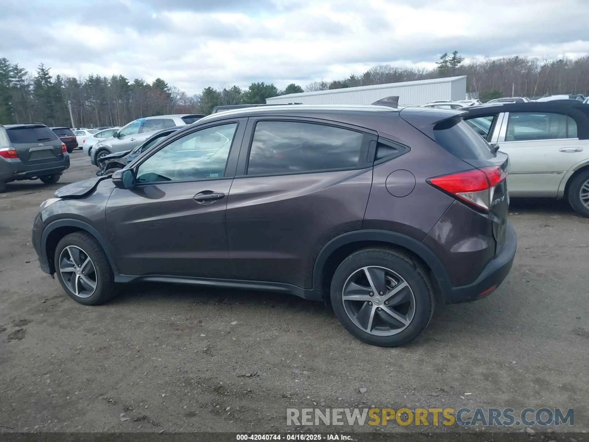 15 Photograph of a damaged car 3CZRU6H57NM741954 HONDA HR-V 2022