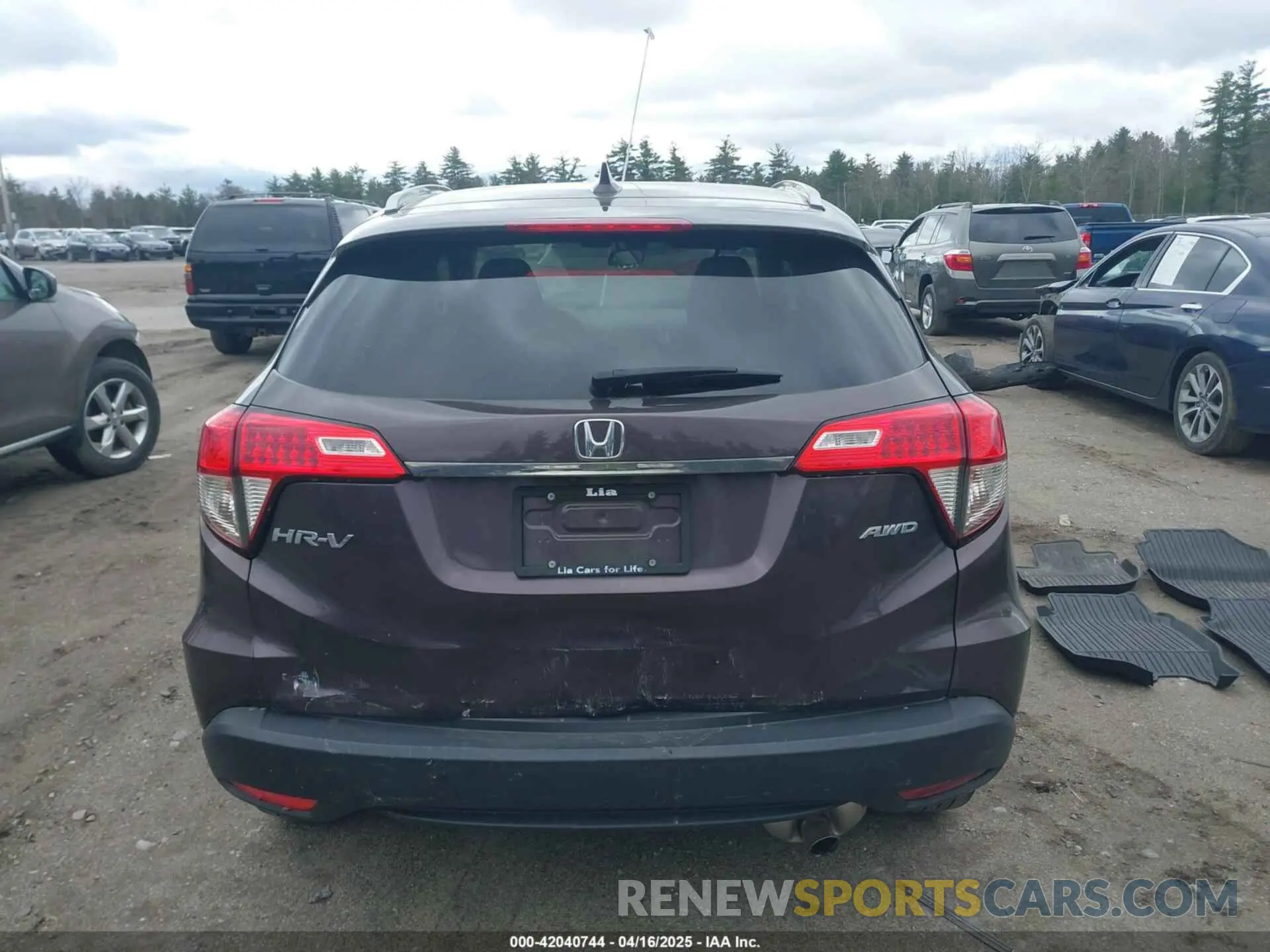 6 Photograph of a damaged car 3CZRU6H57NM741954 HONDA HR-V 2022