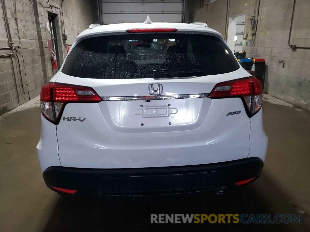 6 Photograph of a damaged car 3CZRU6H57NM750900 HONDA HR-V 2022