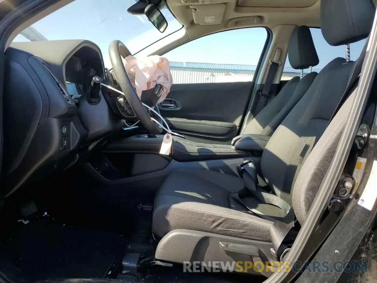 7 Photograph of a damaged car 3CZRU6H57NM763789 HONDA HR-V 2022