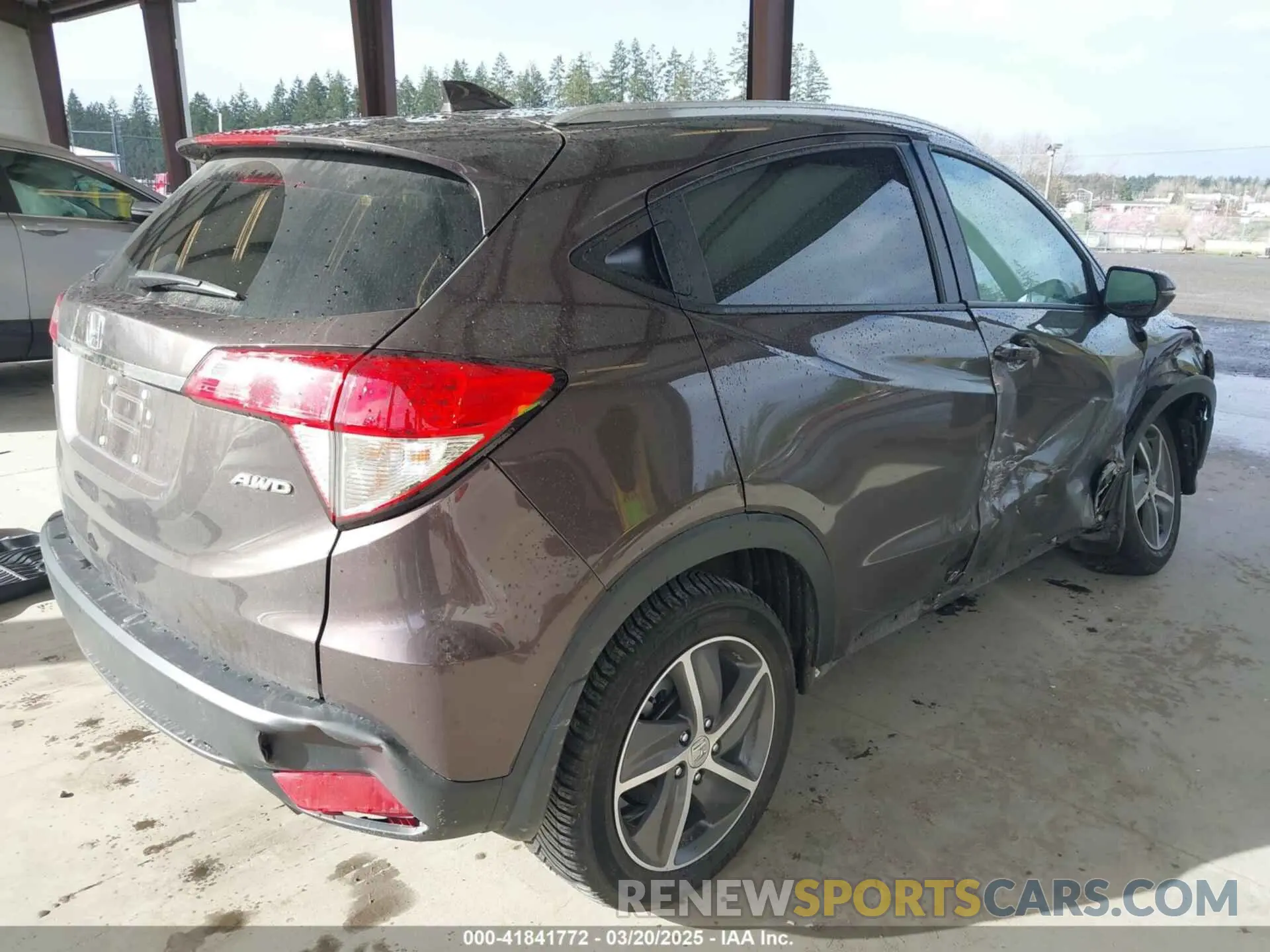 4 Photograph of a damaged car 3CZRU6H58NM705142 HONDA HR-V 2022
