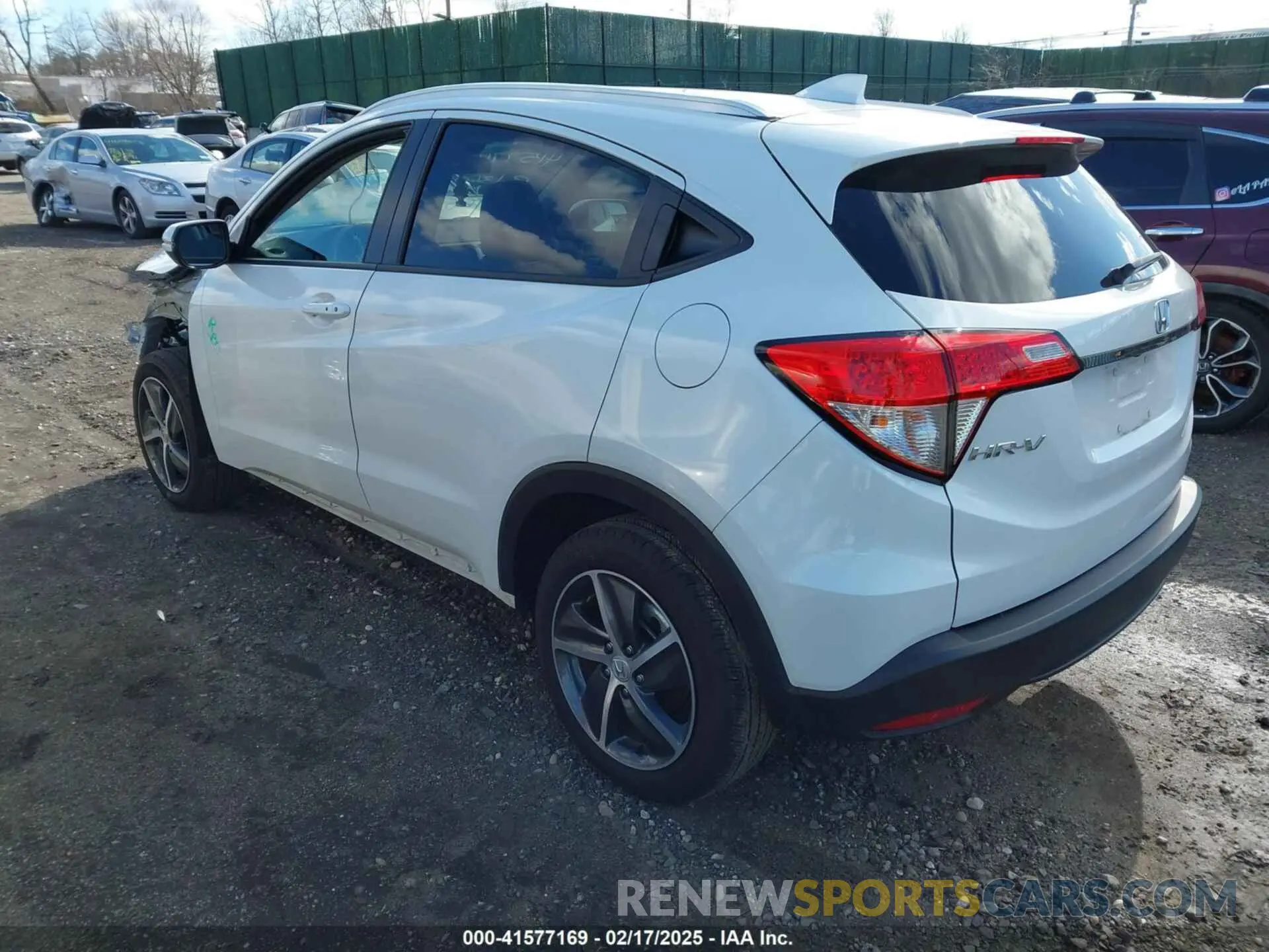 3 Photograph of a damaged car 3CZRU6H58NM722653 HONDA HR-V 2022