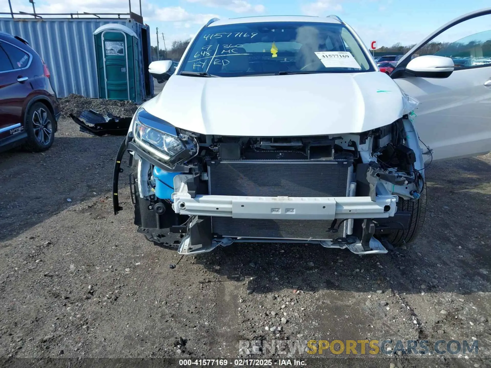 6 Photograph of a damaged car 3CZRU6H58NM722653 HONDA HR-V 2022
