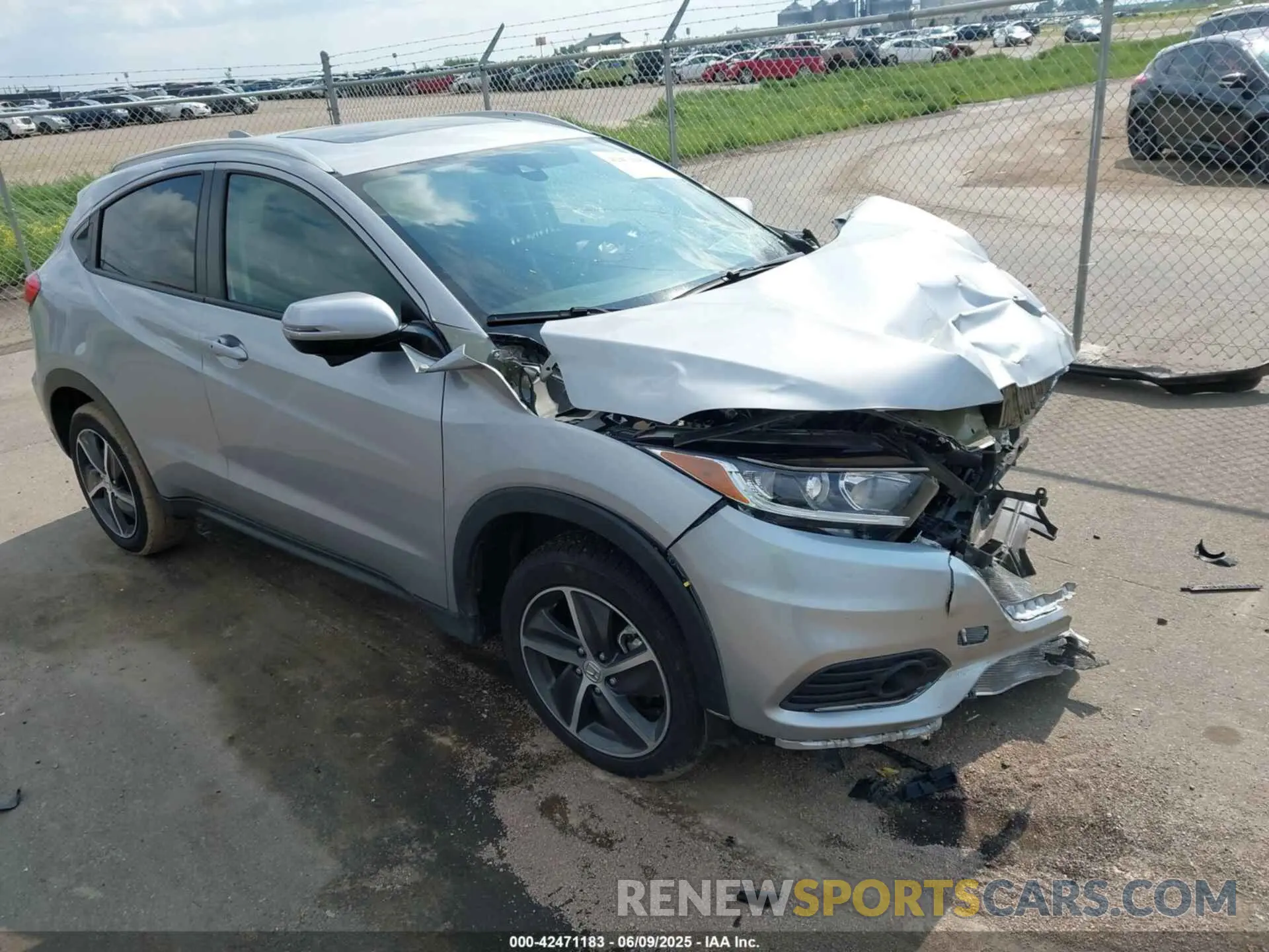 1 Photograph of a damaged car 3CZRU6H58NM766653 HONDA HR-V 2022