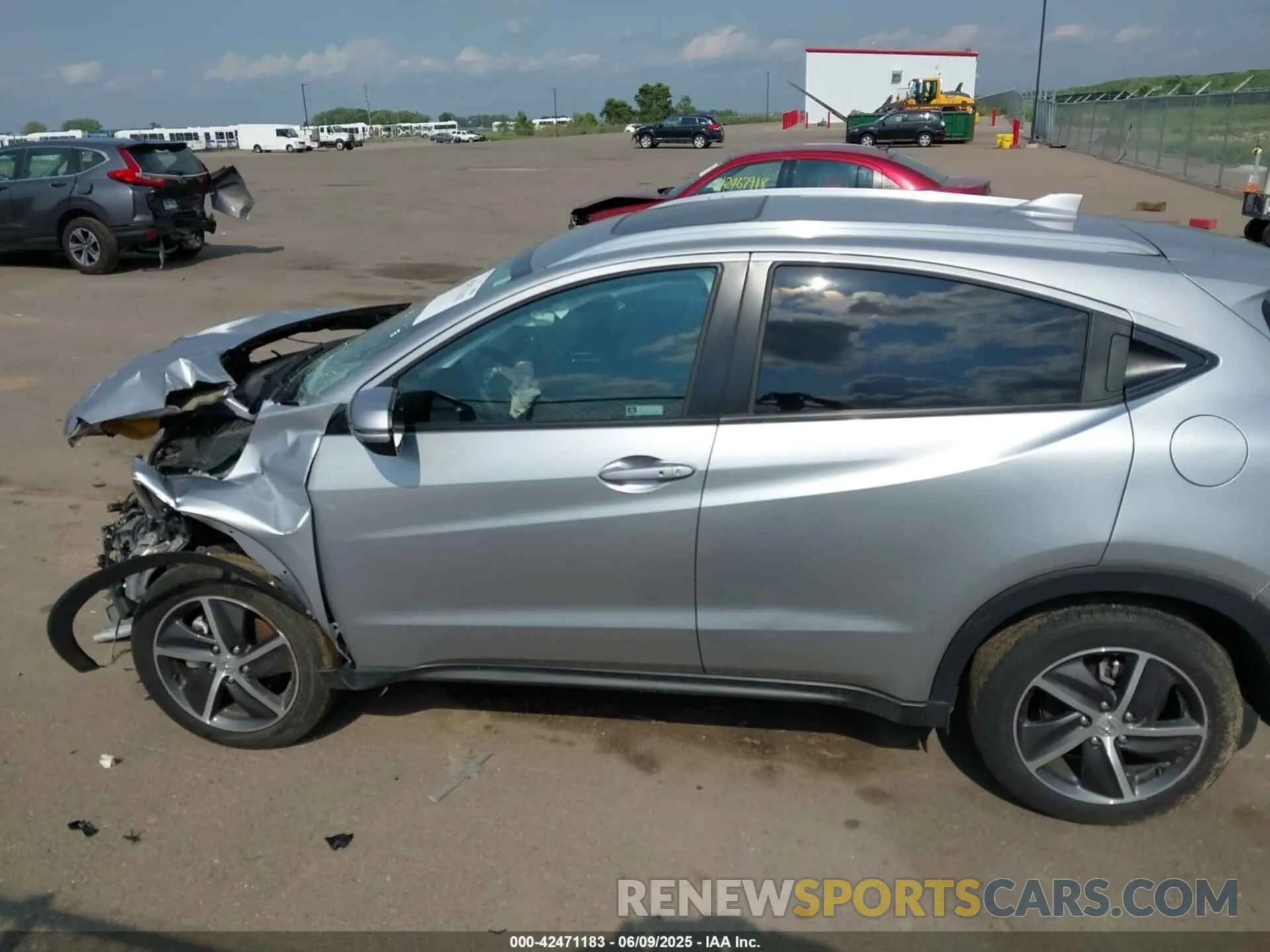 14 Photograph of a damaged car 3CZRU6H58NM766653 HONDA HR-V 2022