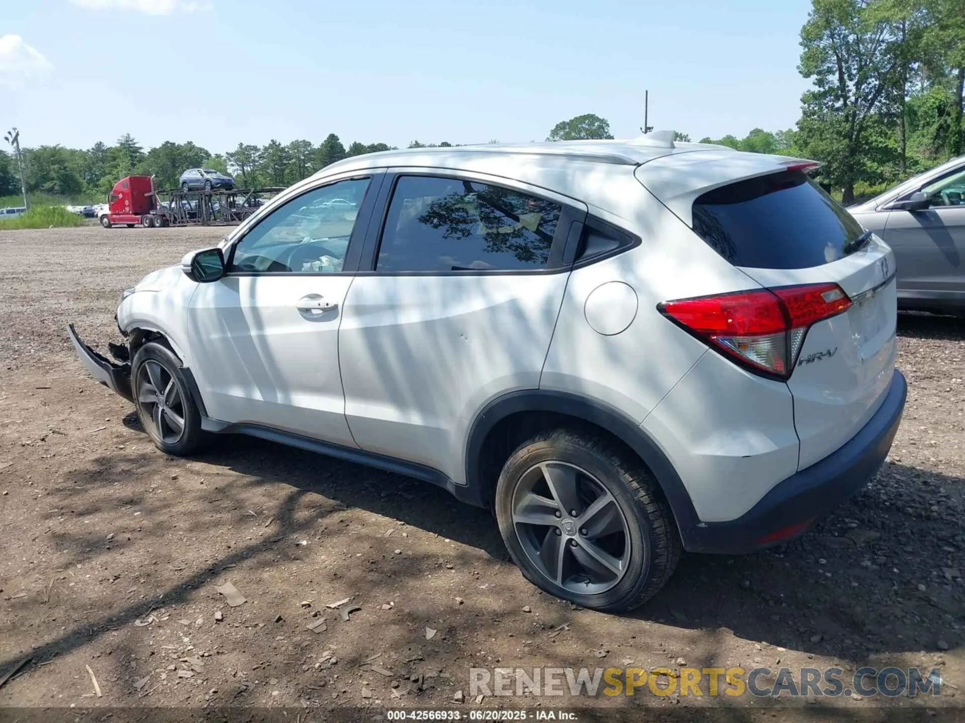 14 Photograph of a damaged car 3CZRU6H59NM730339 HONDA HR-V 2022